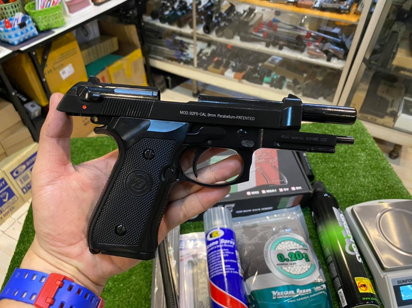 WE - M9A1 Beretta (Full Auto) - สีดำ