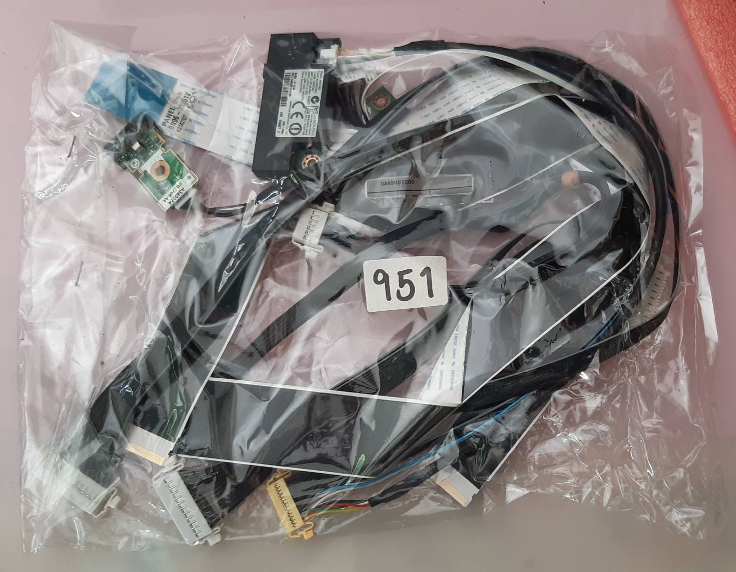 ชุดสายแพร 951 Samsung UA65HU7200