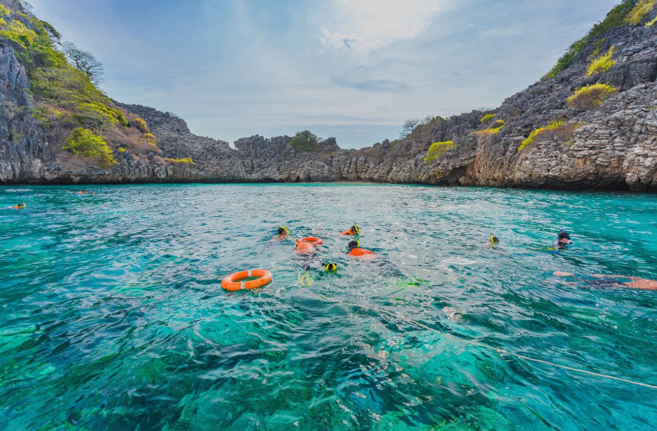 ทัวร์เกาะรอก