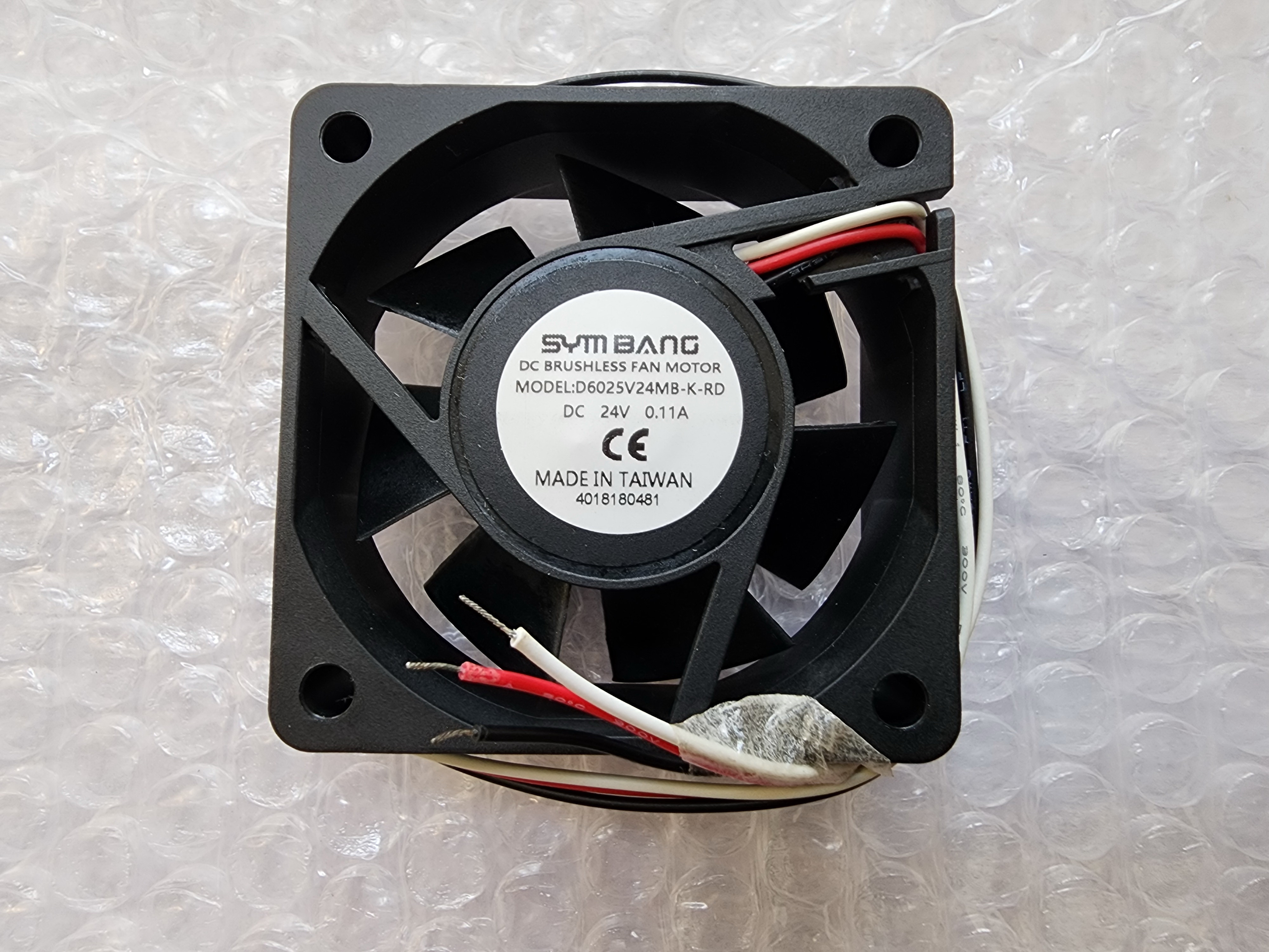 พัดลม 24V 0.11A 3 สาย ดำ แดง ขาว Size 60x25mm