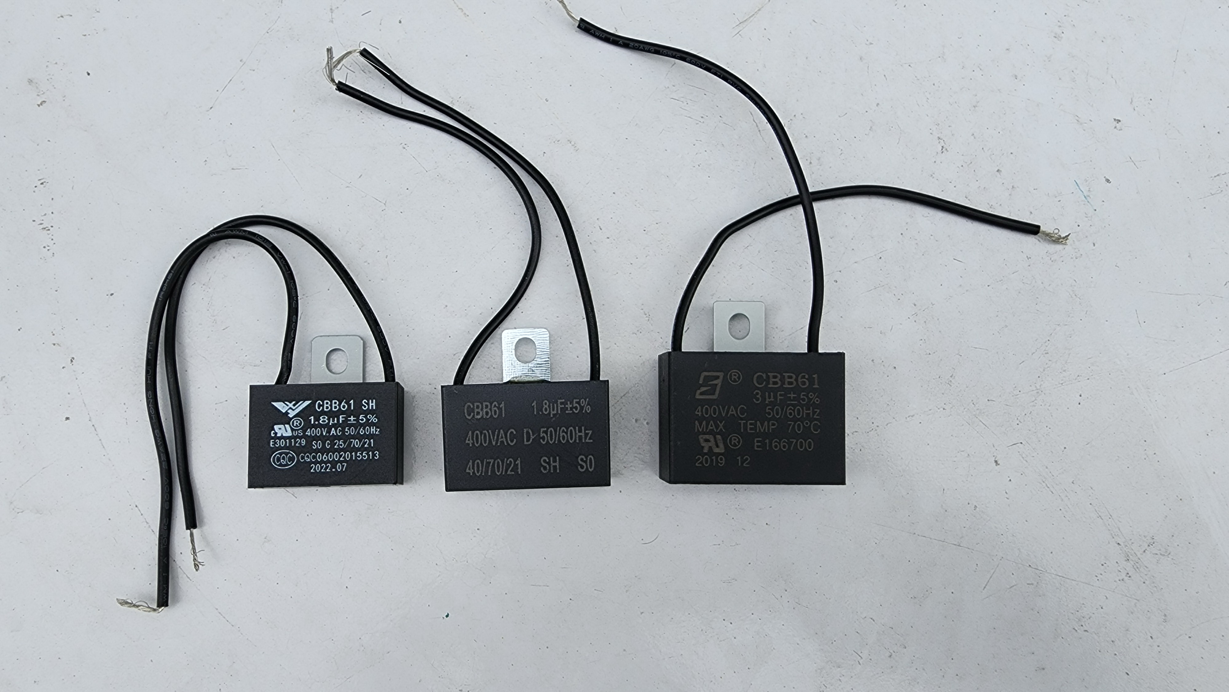 คาปาซิเตอร์พัดลม ตัวเหลี่ยม