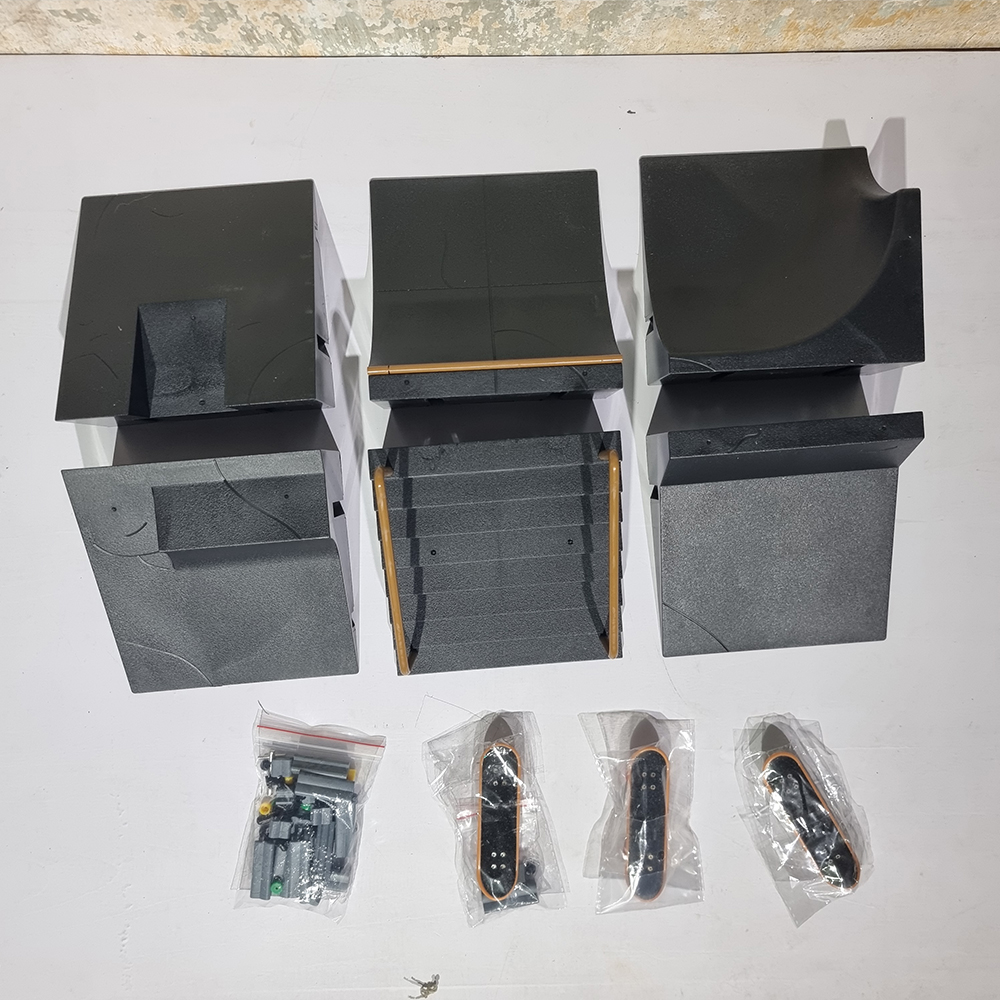 [0205] อปกรณ์จำลอง skate park สำหรับเล่น fingerboard สเก็ตบอร์ดนิ้ว off the wall ทางลาด บันได