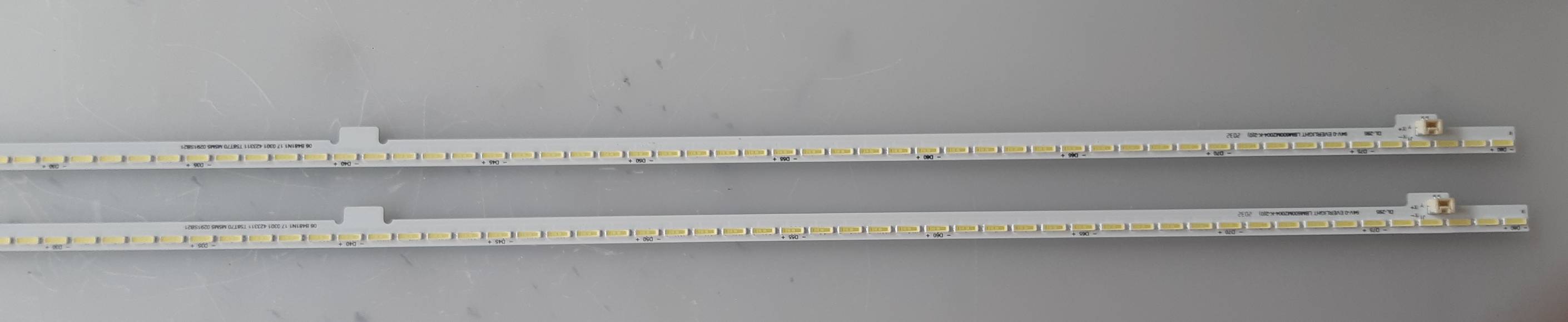 หลอดใหม่อันที่ 464 Sharp LCD-60SU465A RB201WJ-AL LBM600M2004-K 06 B481N1 17 0301 423311 T58T70 M5M2 0291SB21 Sharp LCD-60TX7008ASU465AUF30AUF20A หลอด80ดวงใช้2เส้น