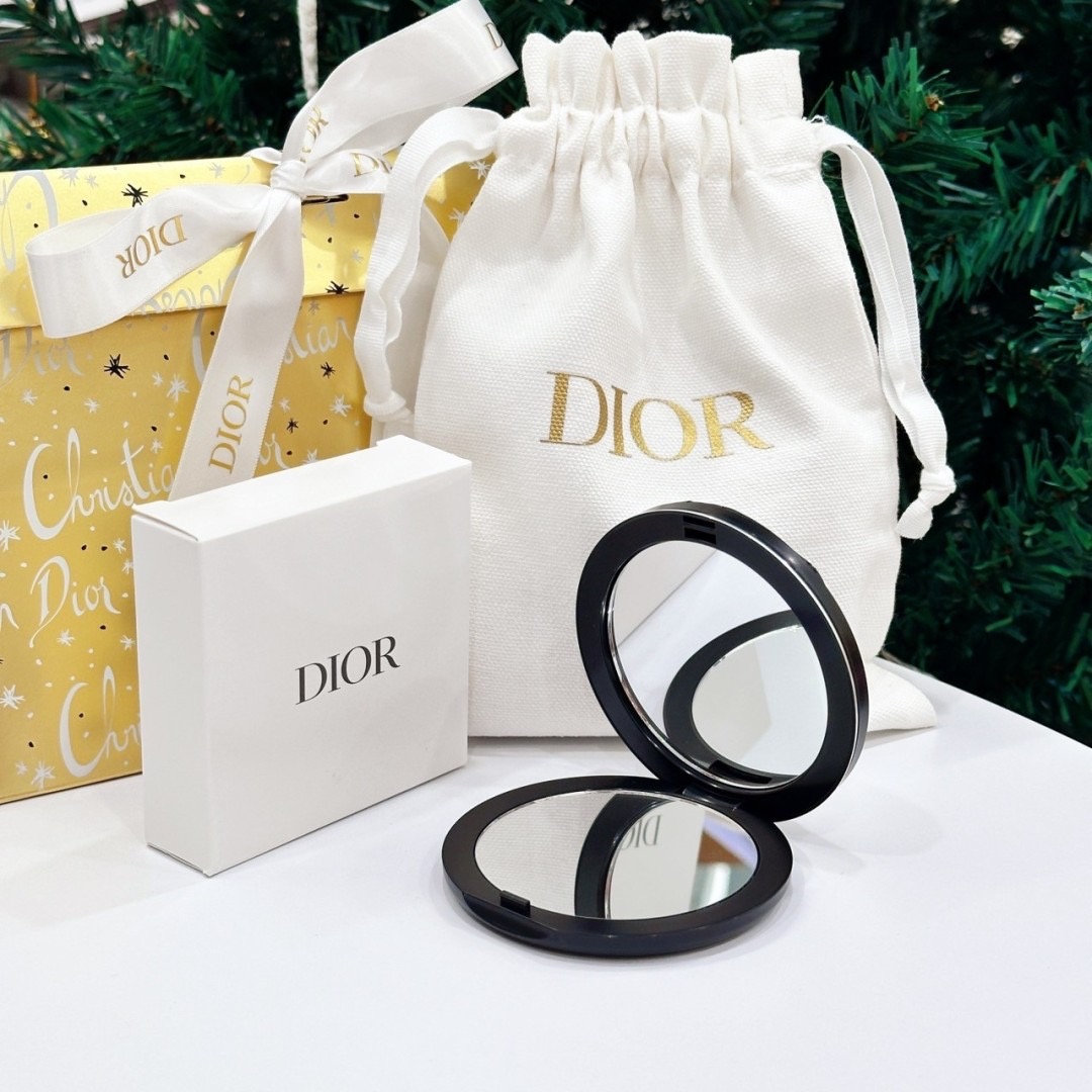 กระจกพกพา Dior Beaute Pocket Mirror