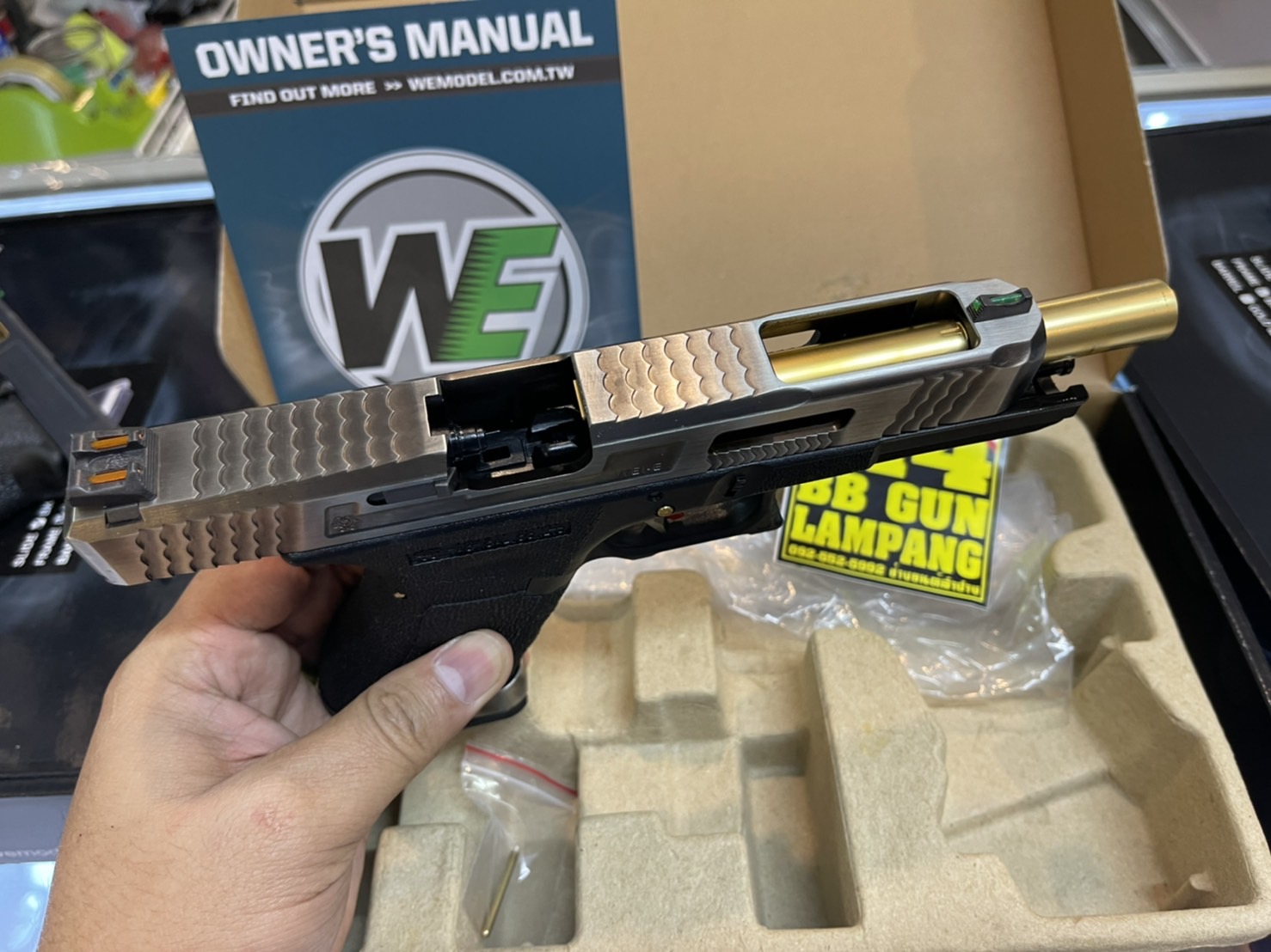 WE - Glock 34 G-Force T1 เฟรมดำ สไลด์เงิน ท่อทอง