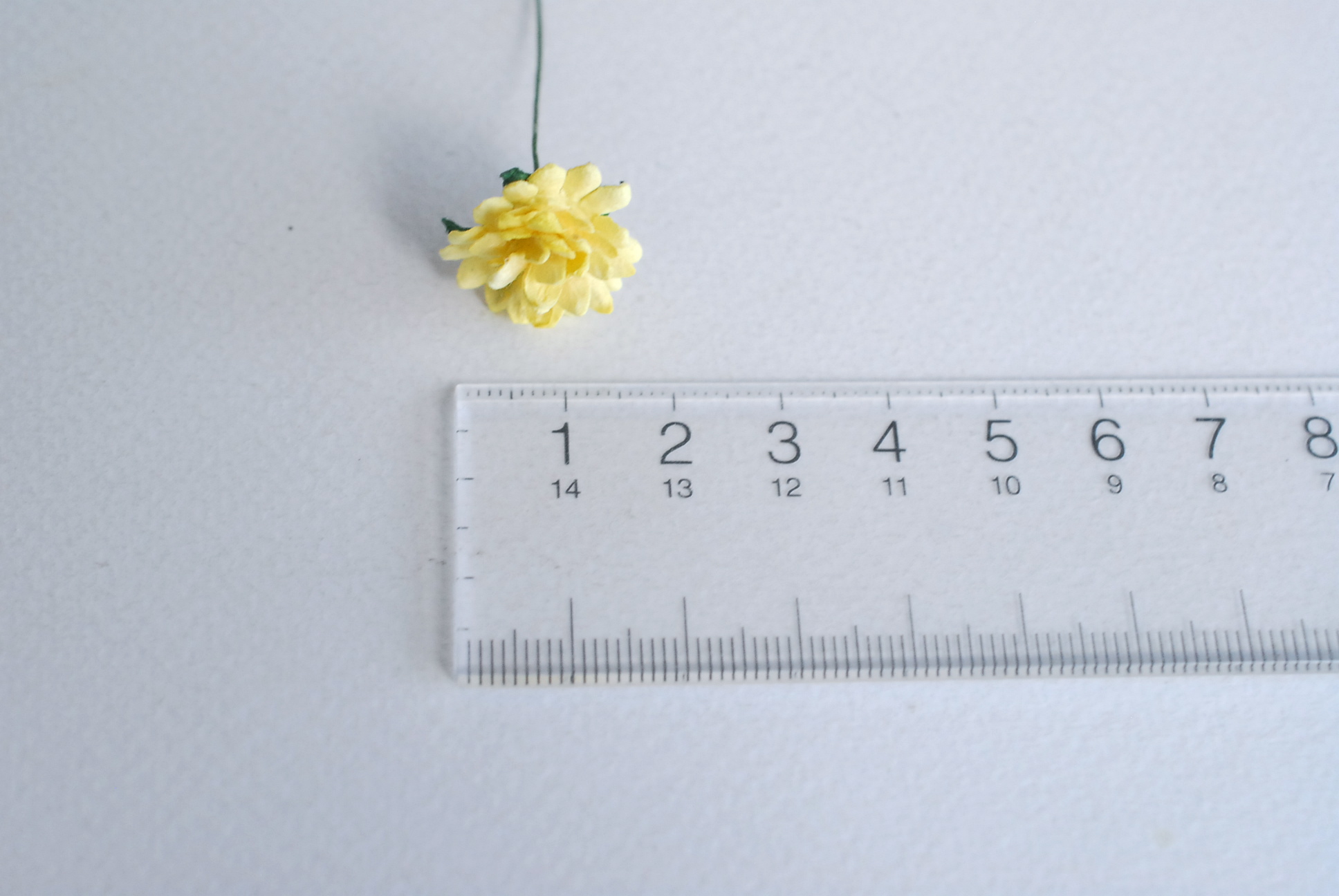 ดอกไม้ประดิษฐ์, ดอกไม้กระดาษสา, ดอก gypsophila, ดอกยิปโซ งานประดิษฐ์ตกแต่งของชำร่วย, ดอกไาด 1.5 cmม้ทำพานพุ่ม,พานพวงมาลัย, พานรับไหว้, ขันหมาก. สีเหลือง