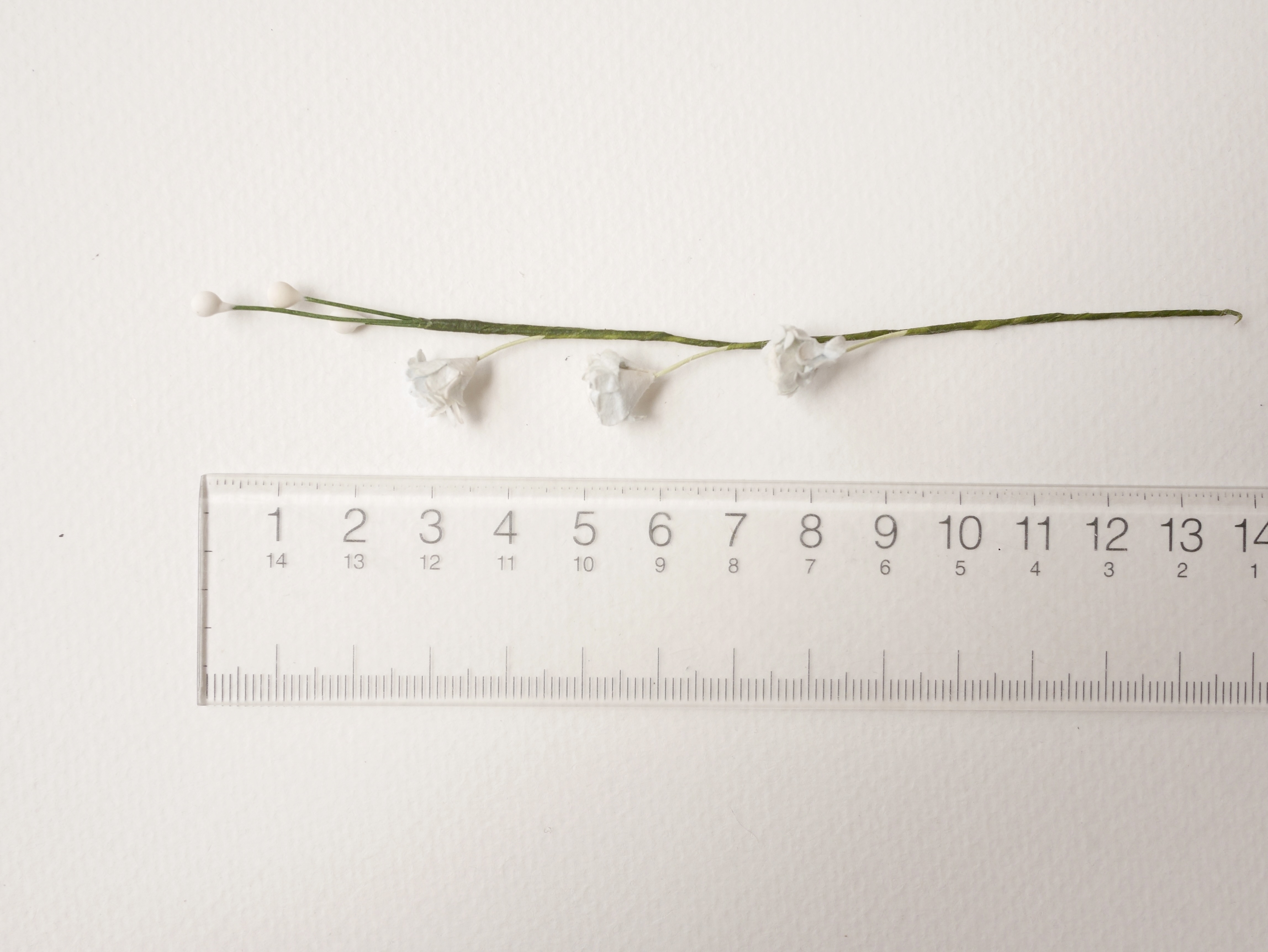 ดอกไม้ประดิษฐ์, ดอกไม้กระดาษสา, ดอก gypsophila, ดอกยิปโซ, ดอกยิปโซก้าน เกสรสีขาว งานประดิษฐ์ตกแต่งของชำร่วย, ดอกไม้ทำพานพุ่ม,พานพวงมาลัย, พานรับไหว้, ขนาด 1 cm. สีฟ้าตุ่นปัด