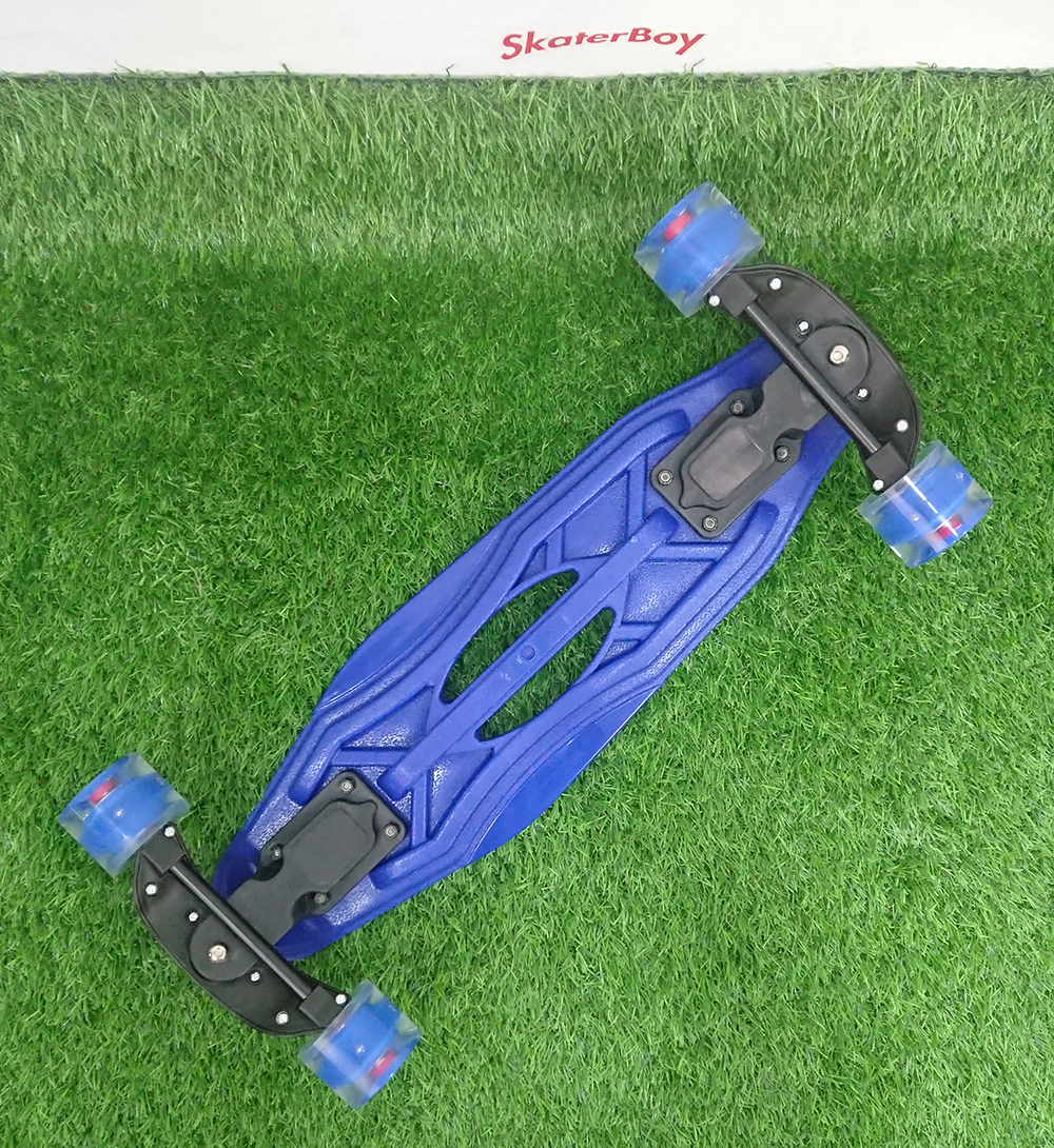 [0201] สเก็ตบอร์ดเด็ก 6ขวบ ไม่มีคว่ำ ฝึกทรงตัว ล้อมีไฟวิบวับ ขนาด 54cm