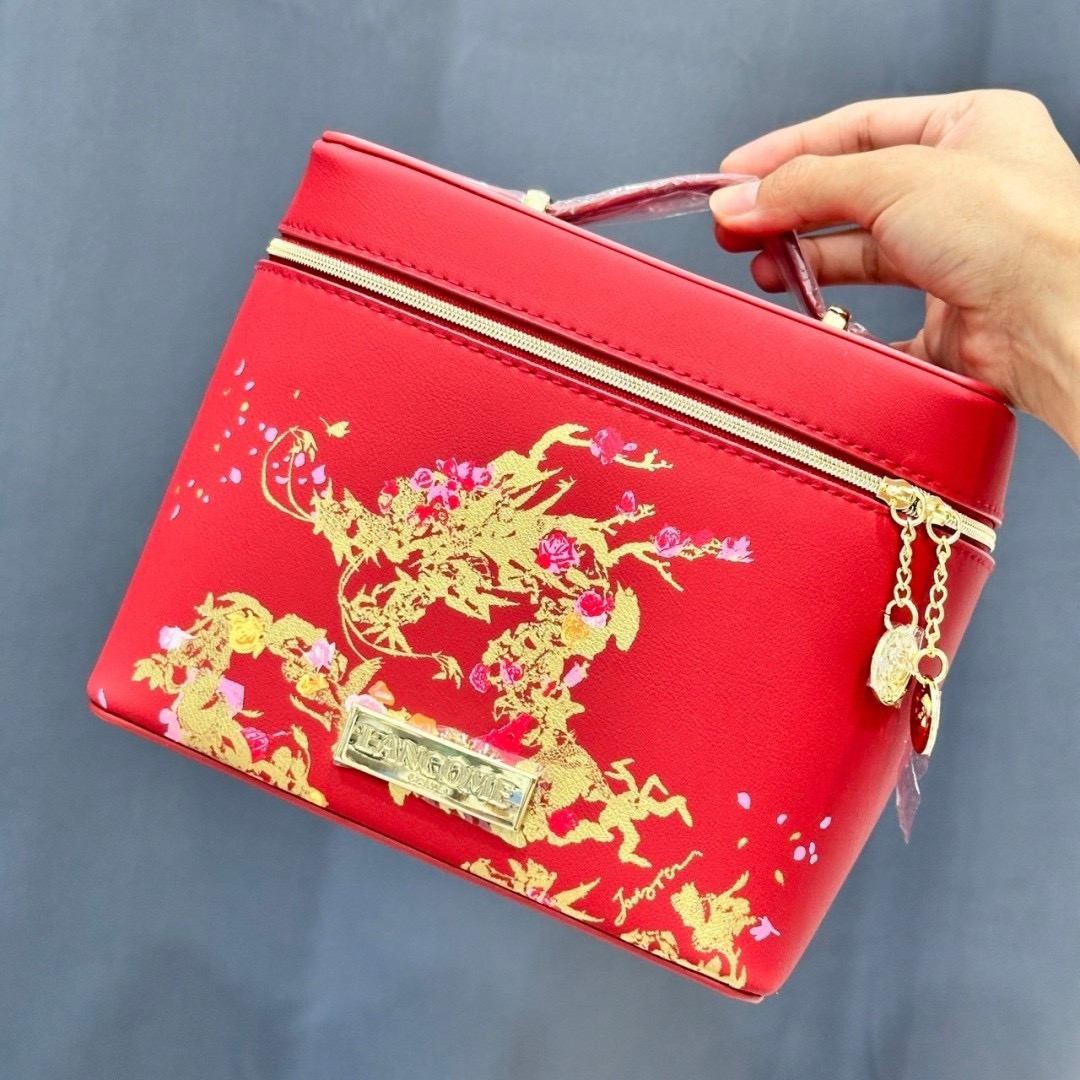 กระเป๋าเครื่องสำอาง Lancome Cosmetics Bag Chinese New Year Limited Collection ( ทรงสี่เหลี่ยม )