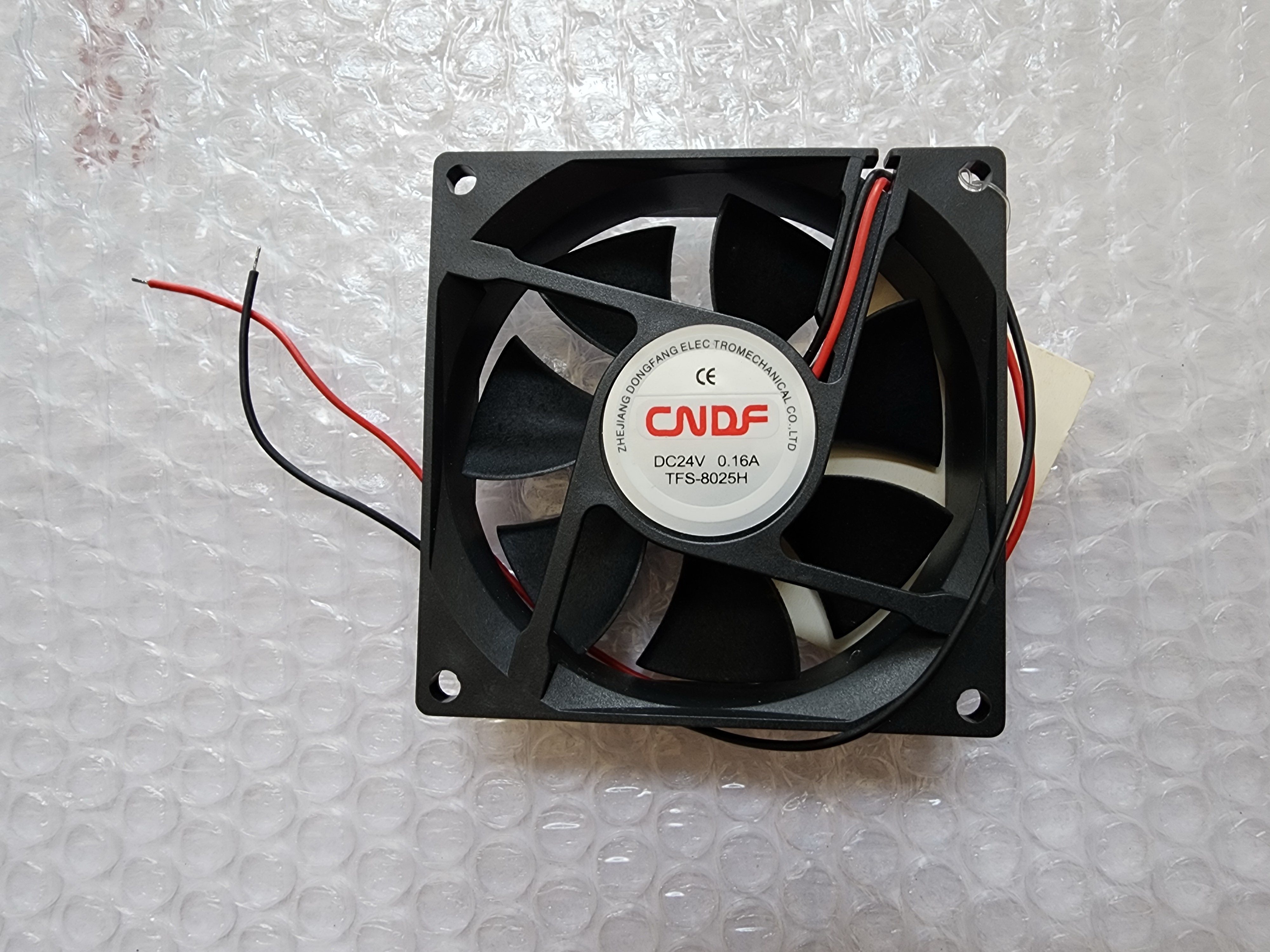 พัดลม 24V 0.16A Size: 80x25mm 2 สาย ดำ แดง