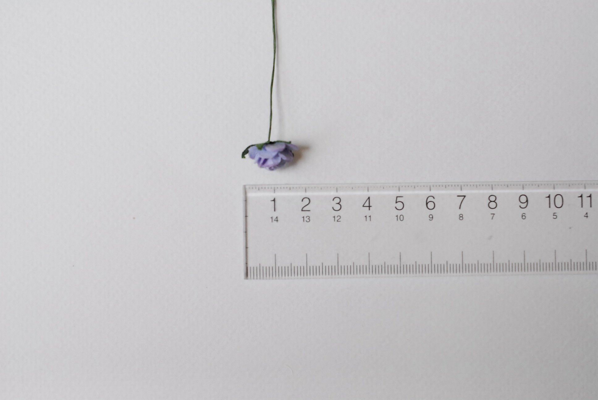 ดอกไม้กุหลาบกระดาษ, ดอกกุหลาบกระดาษสา ดอกกุหลาบจิ๋ว ดอกกุหลาบกระดาษสา สำหรับประดับ ตกแต่งของชำร่วย, งานแต่งงาน สีMIXED ม่วงอ่อน ม่วงตุ่น มิ้น มิ้น-ขาว และ ฟ้าตุ่น ขนาด 1.5 cm. จำนวน 100 ดอก