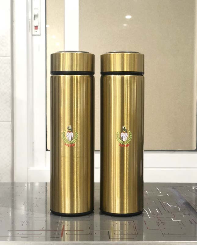 พิมพ์ UV โลโก้บริษัท สกรีน UV โลโก้บริษัท 4 สี
