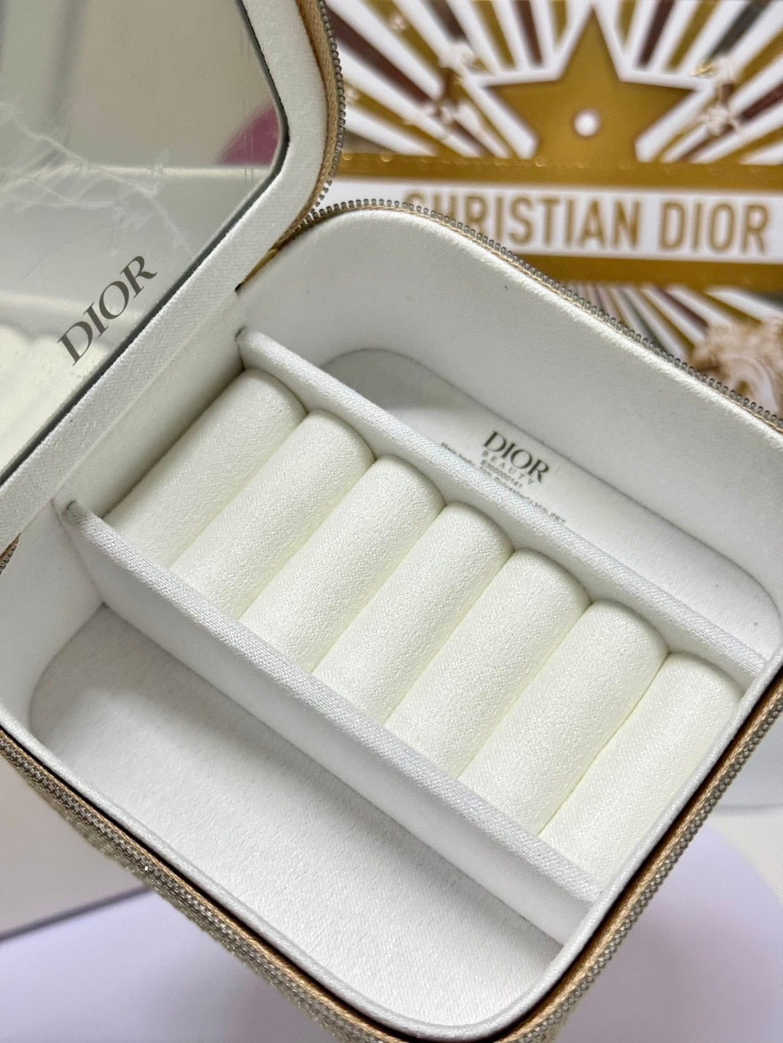 กล่องเก็บเครื่องประดับ Dior Original Jewelry Case 2025