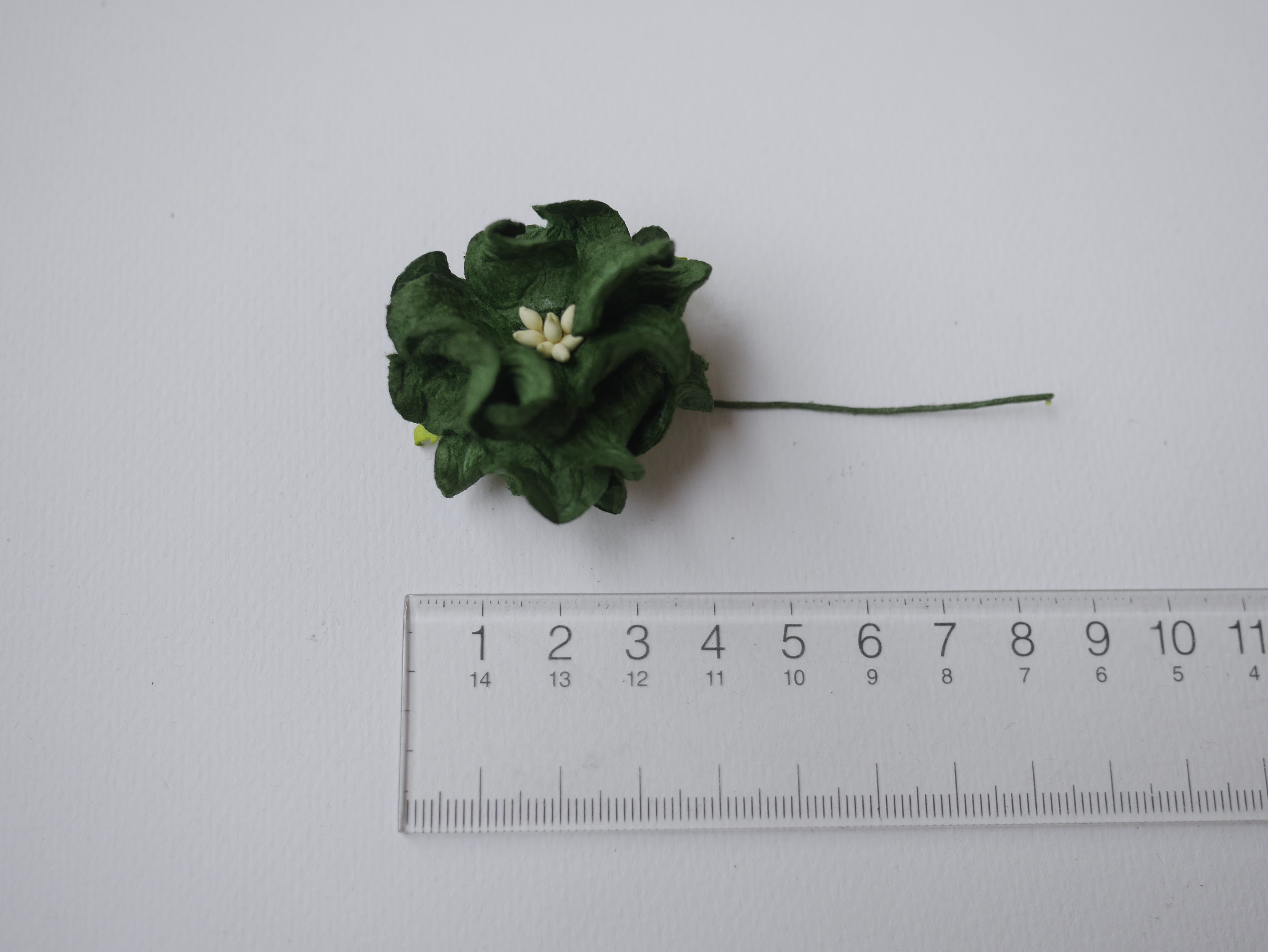 ดอกไม้กระดาษสา ราคาส่ง, ดอกการเดนเนียกระดาษสา ดอกไม้ประดิษฐ์ ตกแต่งงานแต่งงาน ประดิษฐ์ข้อมือเพื่อนเจ้าสาว ขนาด 3.5 cm., สำหรับของชำร่วย, งานแต่งงาน, ดอกไม้ทำข้อมือเจ้าสาว สีเขียวคริสมัส จำนวน 25 ดอก Paper flower,25 Pieces mulberry gardenia flowers supplie