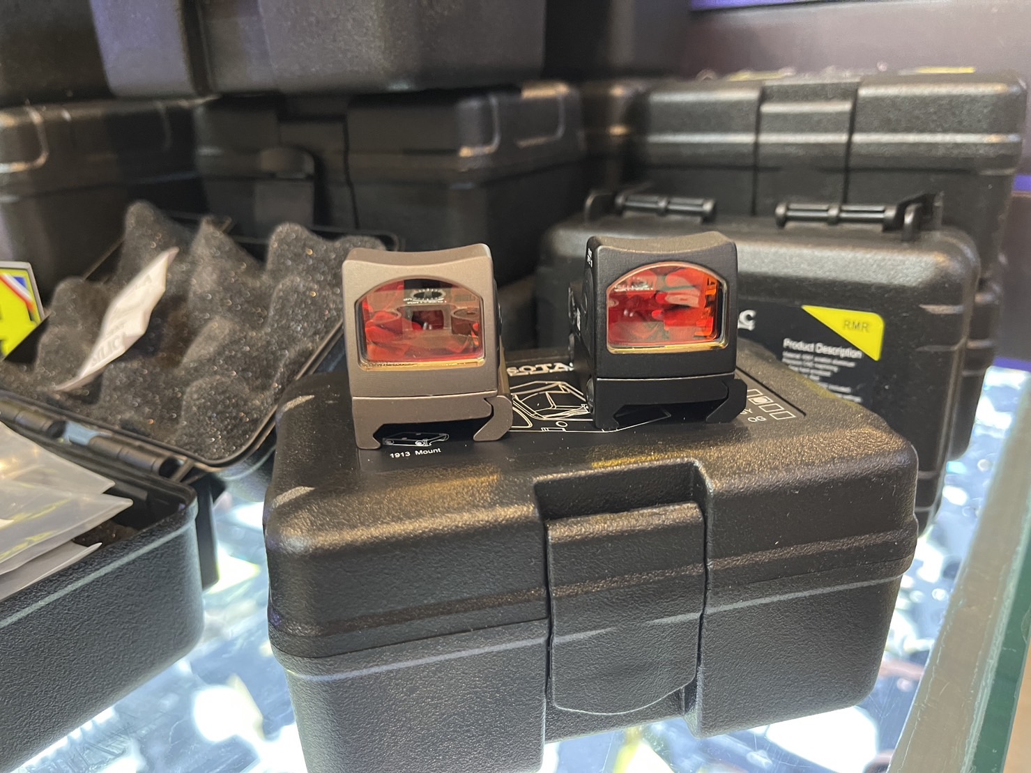 SOTAC : REDDOT TRIJICON RMR กล้องจุดแดง มีขาจับสำหรับปืนสั้น Glcok