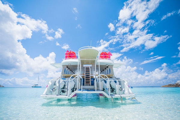 อันดับ 1 เลซี่ ทัวร์เกาะพีพี อ่าวมาหยา อ่าวปิเละ เกาะไผ่ โดยเรือคาตามารัน 2 ชั้น Lazy Phi Phi Island-Bamboo Island - Maya Bay - Pileh Lagoon by Catamaran 2 storeys