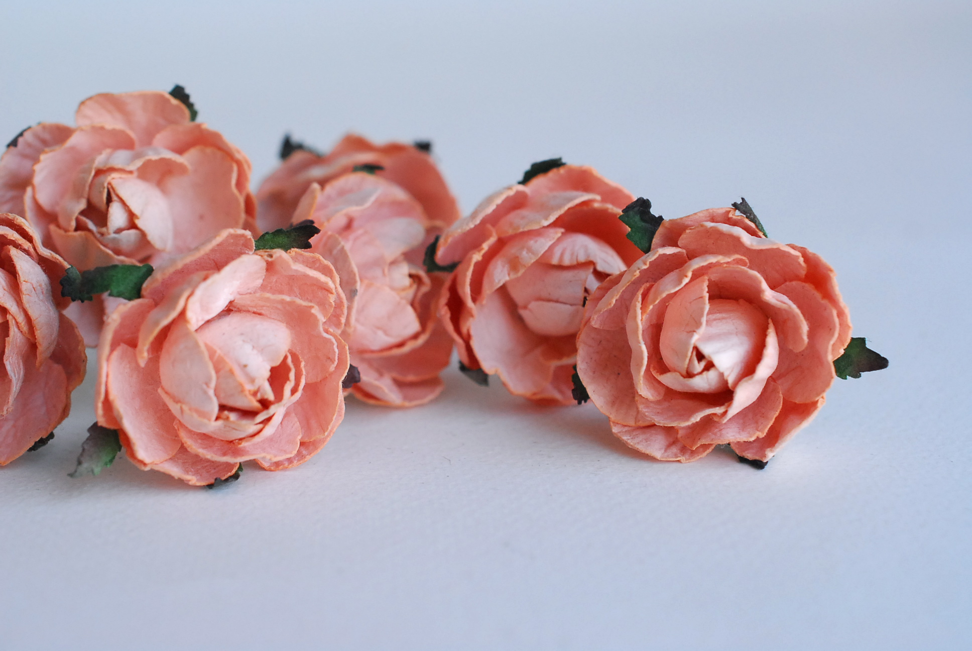 ดอกกุหลาบกระดาษสา peony ดอกไม้กระดาษสาราคาส่ง, ดอกไม้กระดาษ,ดอกไม้ประดิษฐ์ สำหรับตกแต่งของชำร่วย งานแต่งงาน ดอกกุหลาบกลม peony ขนาด 3.5 cm. จำนวน 25 ดอก, สีส้มพีช Paper Flowers, Peony flowers supplies size 3.5cm./ 25 pieces, handmade flowers. peach orange