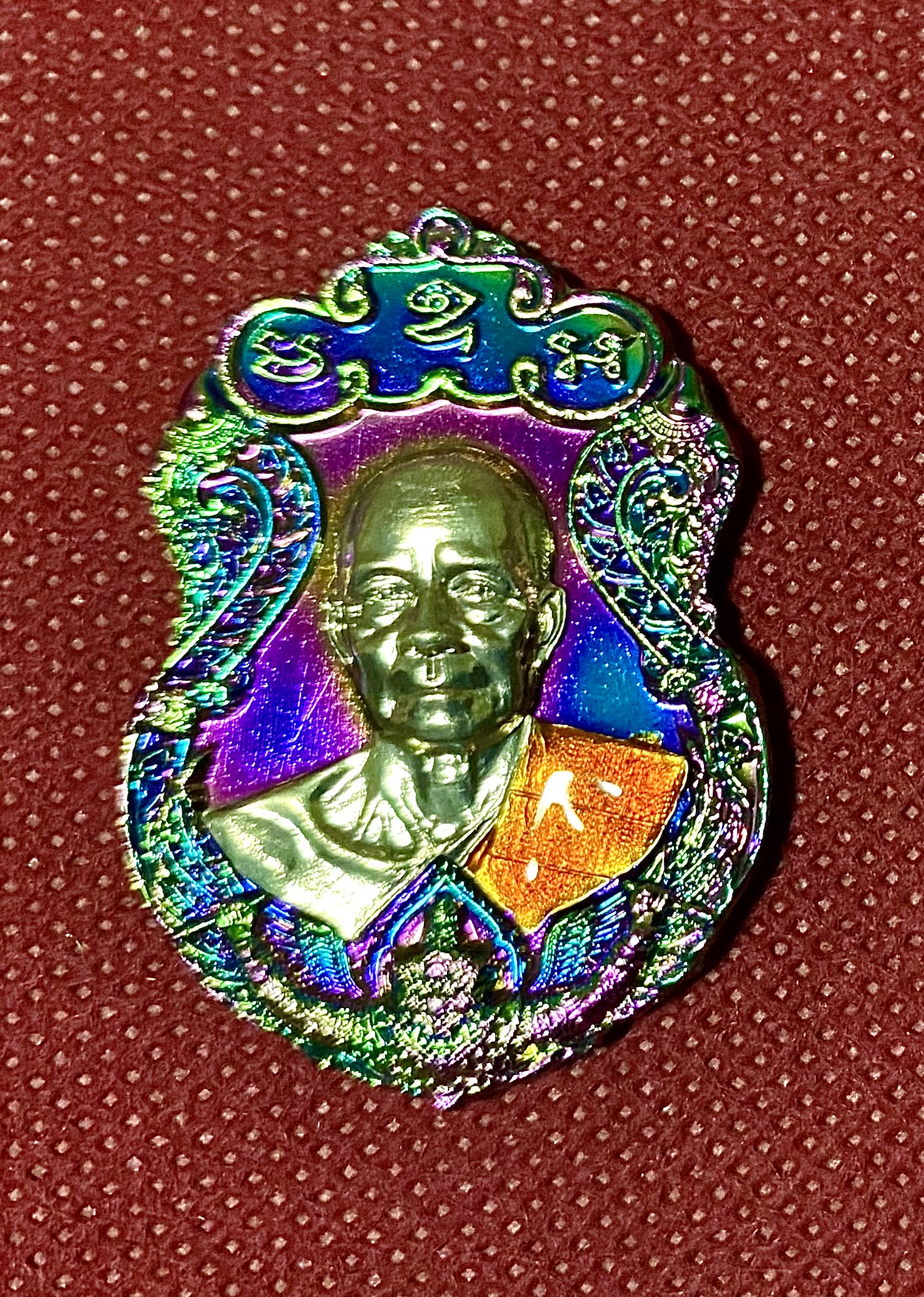 เหรียญเสมาราชันย์พันล้าน หลวงพ่อทอง วัดบ้านไร่ จ.นครราชสีมา เนื้อไททาเนียม หน้ากากอัลปาก้าลงยาจีวร หมายเลข ๑๙๒ สร้าง 500 เหรียญ ปี2564
