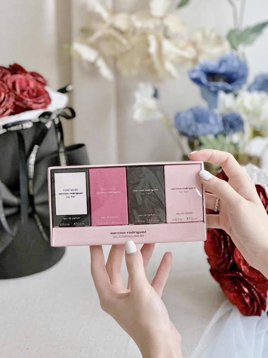 เซ็ทน้ำหอมจิ๋ว Narciso Rodriguez for her miniature set (7.5ml x 4) หัวแต้ม