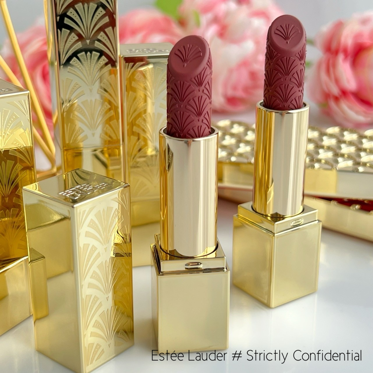 ลิปสติก Estee Lauder Rouge a Levres Limited Lipstick 3.5g # Strictly Confidential (No Box)