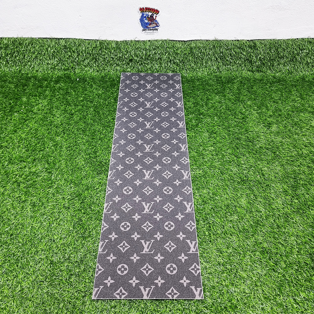 [0304] สติ๊กเกอร์กระดาษทราย ลายหลุย มาริโอ ขนาด 83x24cm street skateboard Grip tape