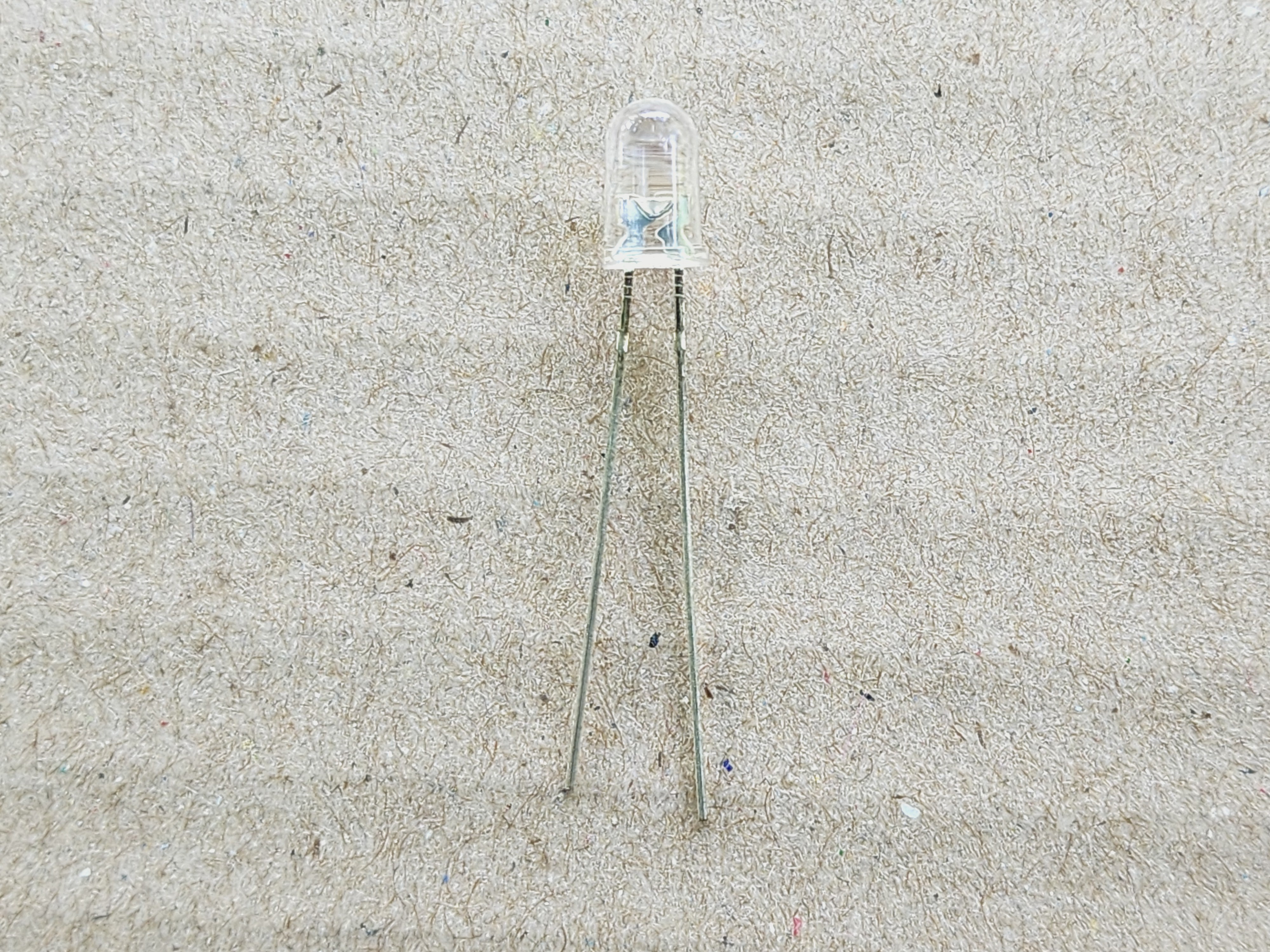 ไดโอดเปล่งแสง หรือ LED ( Light Emitting Diode ) และ สัญลักษณ์ ไดโอดเปล่งแสง