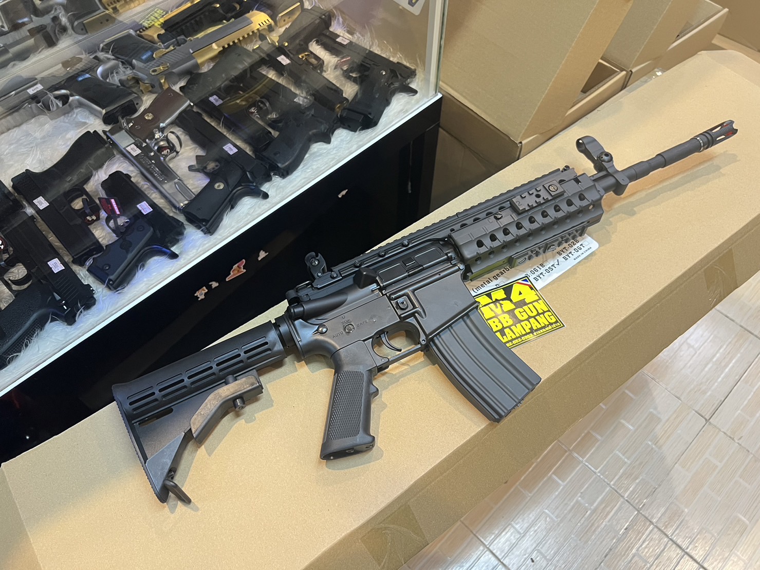 Double Bell BYT-02B M4 CQB (ABS)