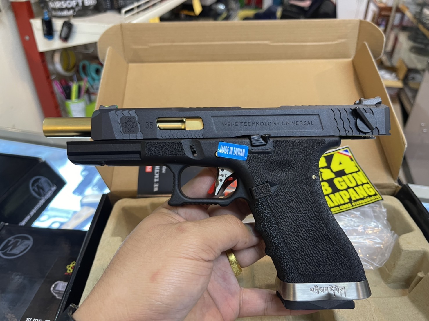 WE - Glock 34 G-Force T1 เฟรมดำ สไลด์ดำ ท่อเงิน