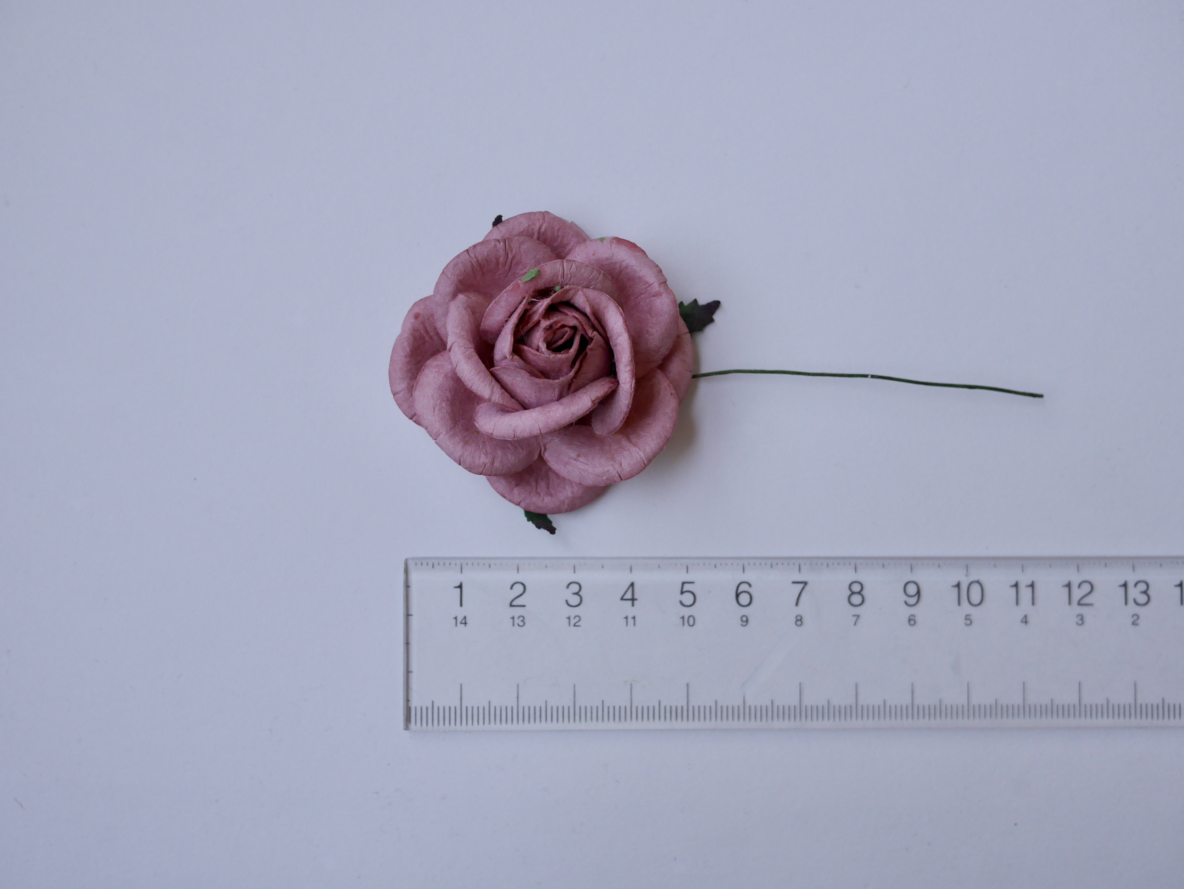 ดอกไม้กระดาษสา ราคาส่ง, ดอกกุหลาบกระดาษสา ดอกไม้ประดิษฐ์ ตกแต่งงานแต่งงาน ขนาด 4.5 cm., สำหรับของชำร่วย, งานแต่งงาน, ดอกไม้ทำข้อมือเจ้าสาว Paper flower,20 Pieces mulberry rose, 4.5 cm. สี115-1