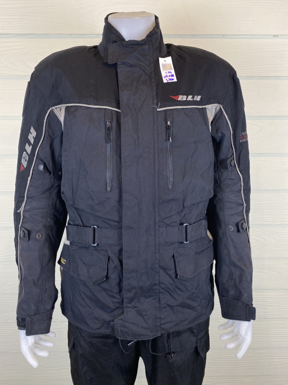 เสื้อขี่มอเตอร์ไซด์( มือสอง) CT 886 : อก 48" ยาว 28" BLH