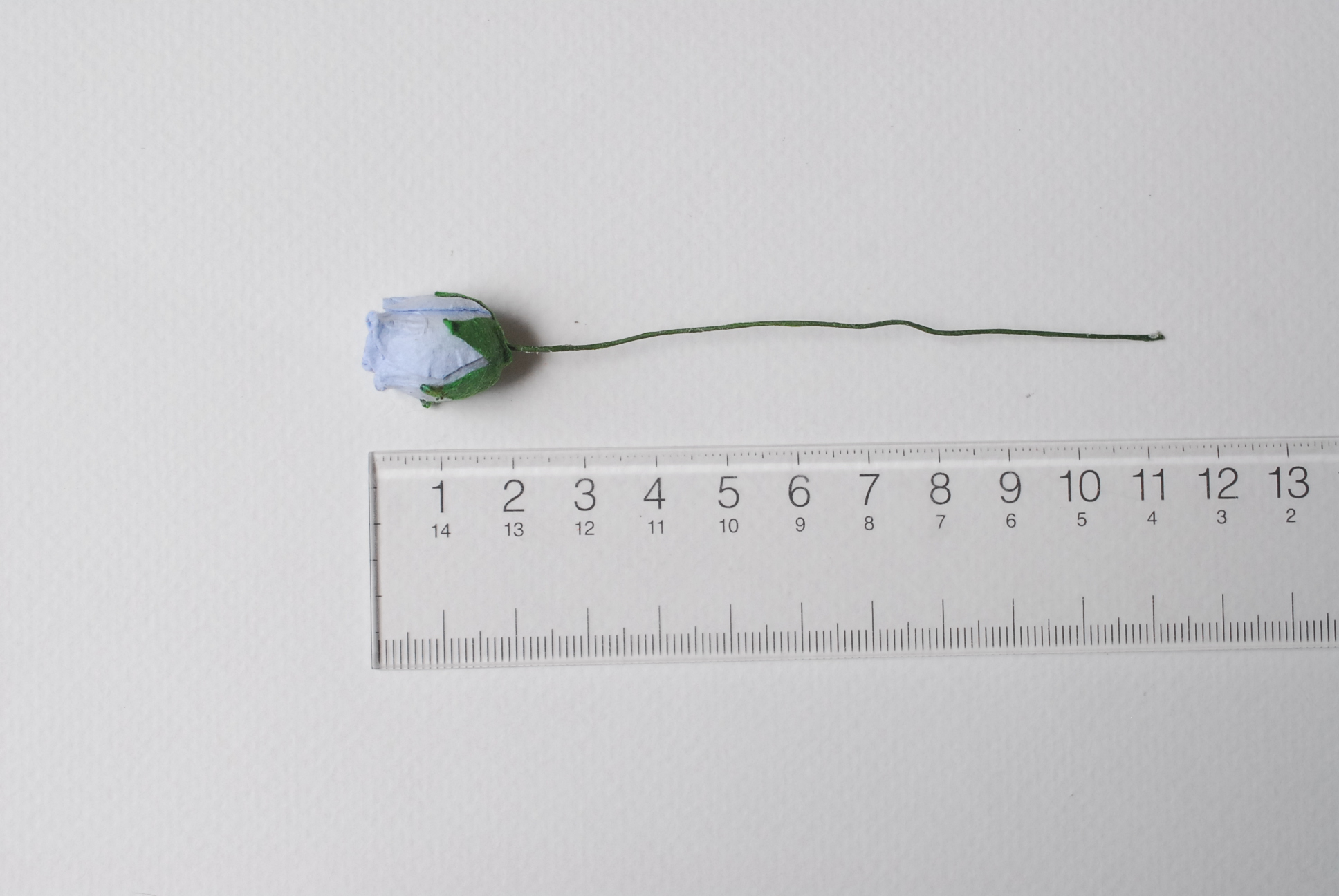 ดอกไม้กระดาษสา ดอกไม้กระดาษสา จตุจักร งานประดิษฐ์ ดอกไม้ทำข้อมือเพื่อนเจ้าสาว แต่งงาน, ดอกกุหลาบตูม 50 ดอก สีน้ำเงินตุ่น ขนาด 1.5 x 1.5 cm. paper flowers, budding roses flower 1.5x1.5 cm. 50 pieces. pale blue color.