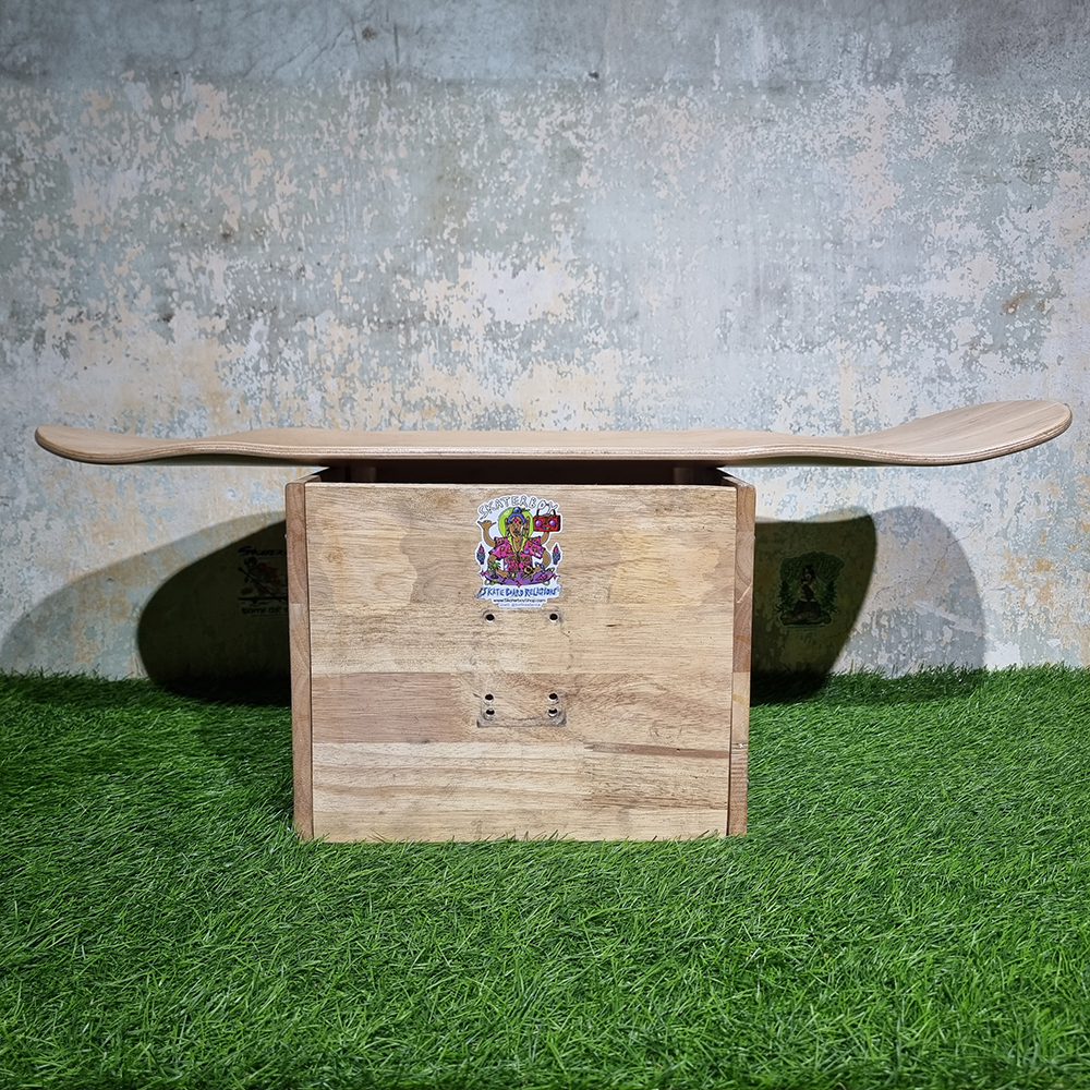 [0301] แผ่นสเก็ตบอร์ด Surf skate ขนาด 30" 32" ทรง Arica สองแบบ เรียบเคิฟเยอะ เคิฟเยอะปรับ WB ได้