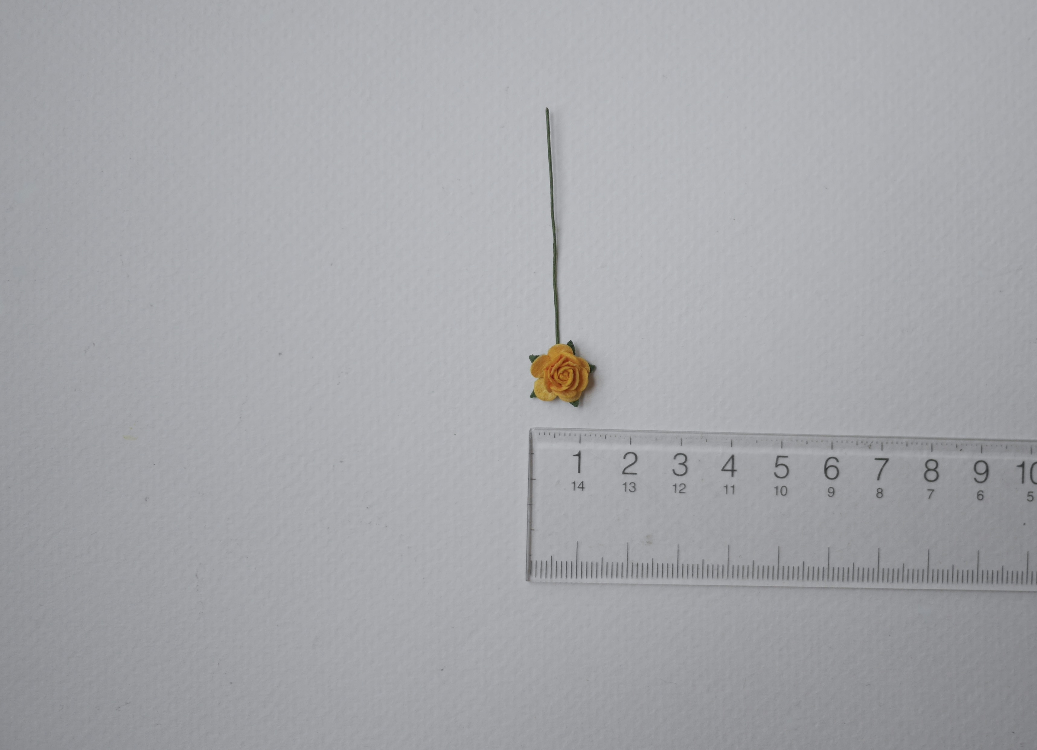 ดอกไม้กระดาษสา ดอกกุหลาบจิ๋ว ขนาดเล็ก สำหรับตกแต่ง ของชำร่วย ดอกกุหลาบ กระดาษสา สีครีมเหลืองมัสตาด ขนาด 1 cm. จำนวน 100 ดอก/1 ถุง