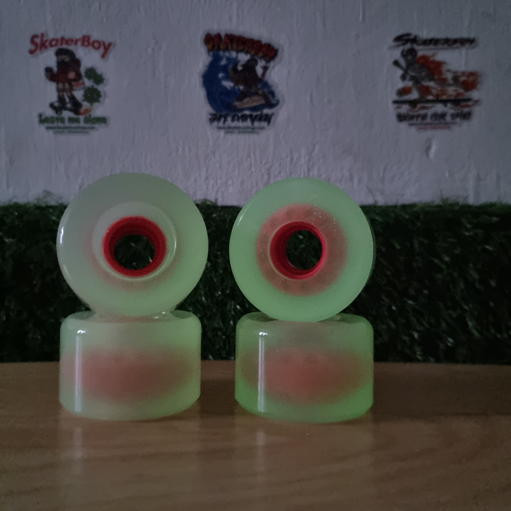 [0316] ล้อโรลเลอร์สเก็ต เรืองแสง 63x40 78A ขอบมน Luosenka Roller skate