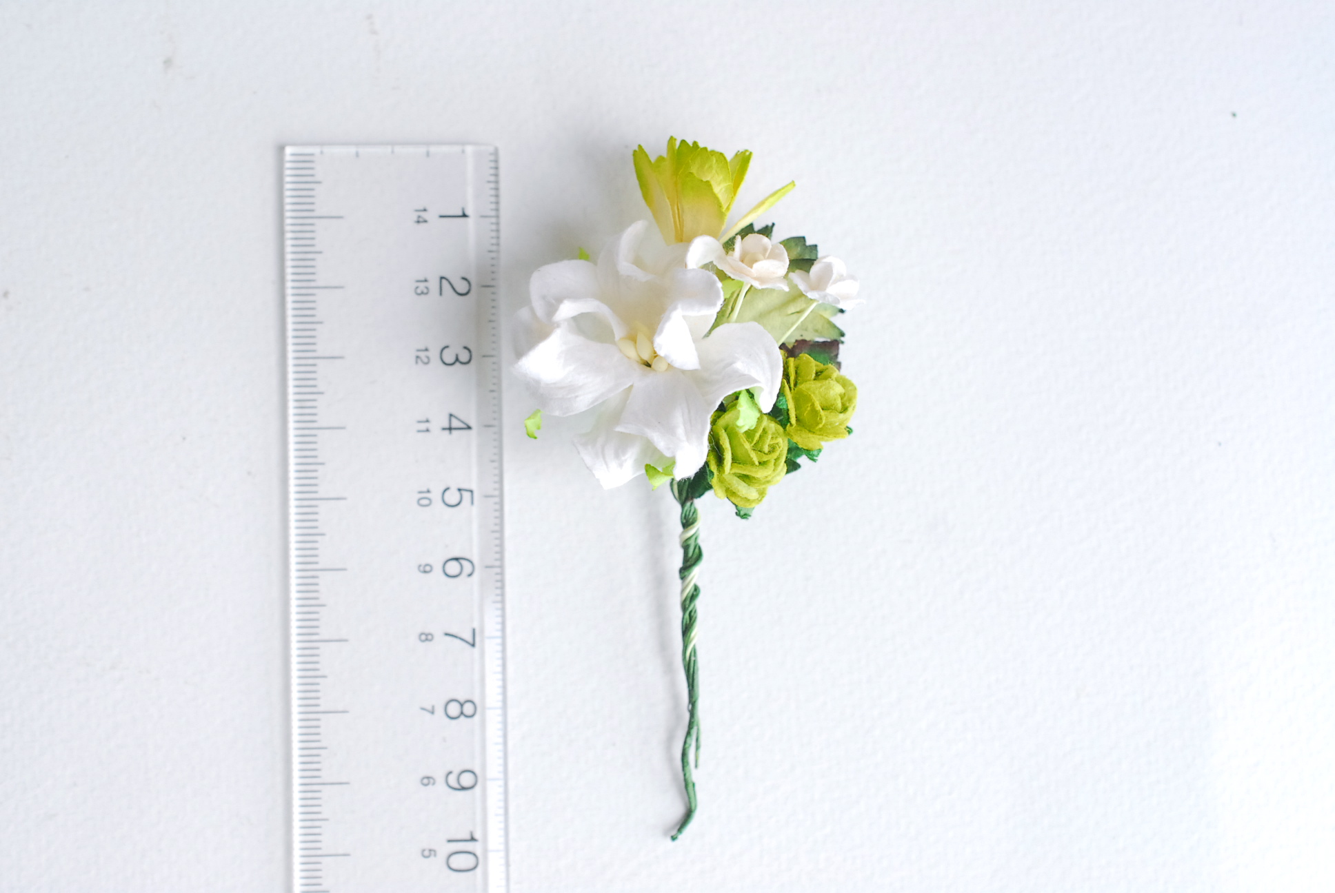 ช่อดอกไม้กระดาษ ดอกไม้ประดับ งานแต่งงาน งานประดิษฐ์ ของชำร่วย ดอกไม้กระดาษสา ช่อดอกไม้สีเขียว งานแต่งงาน DIY wedding boutonniere or making centerpieces gift decoration, small bouquet greenery color.