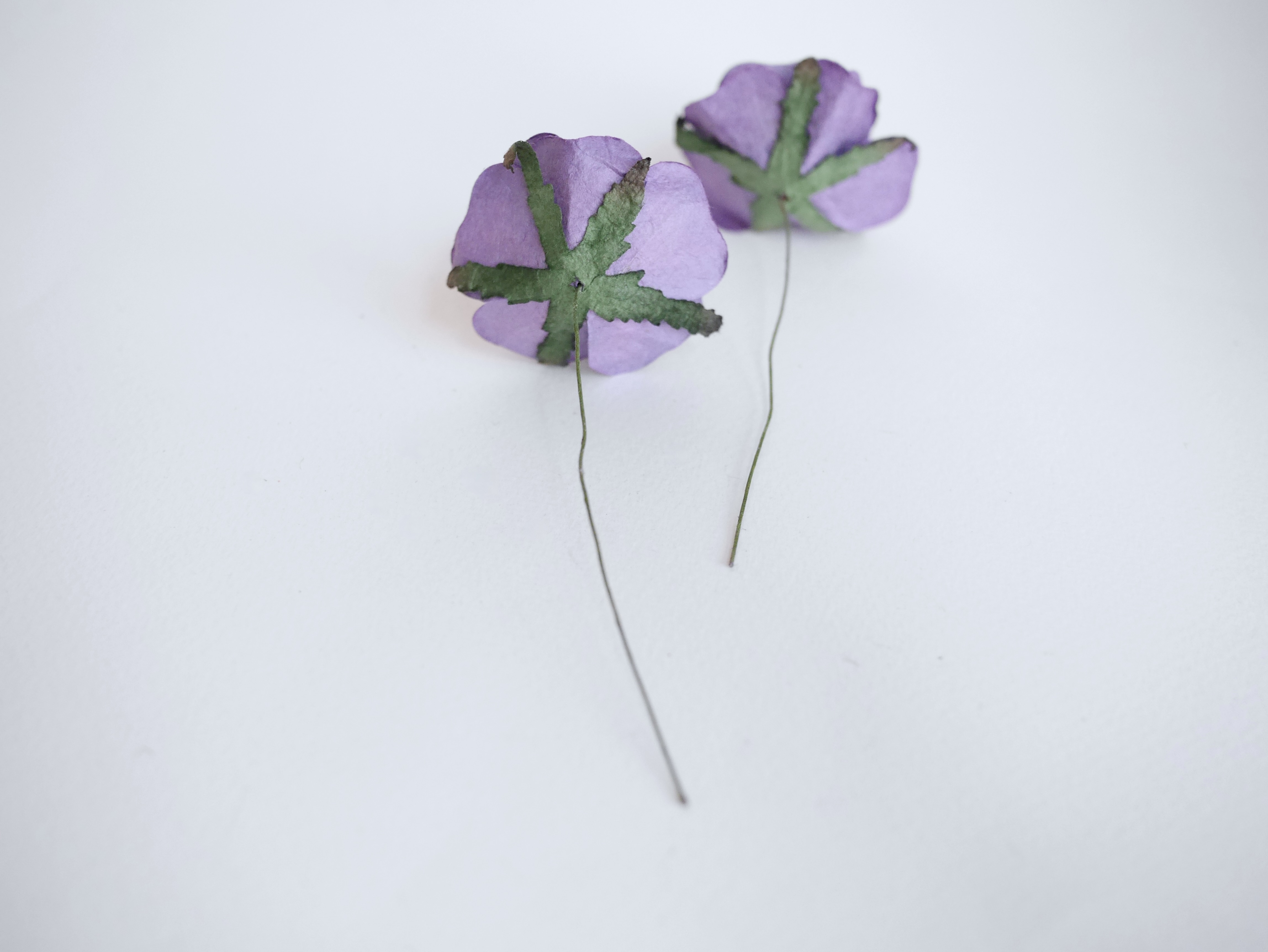 ดอกไม้กระดาษสา,ดอกกุหลาบกระดาษ กุหลาบ ดอกไม้ประดิษฐ์ สำหรับของชำร่วย, งานแต่งงาน,ทำข้อมือดอกไม้เพื่อนเจ้าสาว ดอกกุหลาบ PUL4-4 N ขนาด 4.5 cm. สีม่วงเข้ม #182