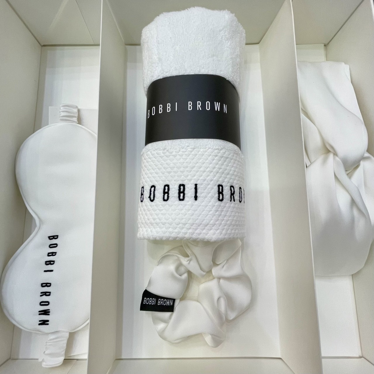 Bobbi Brown Premuim VIP Set 4 Items