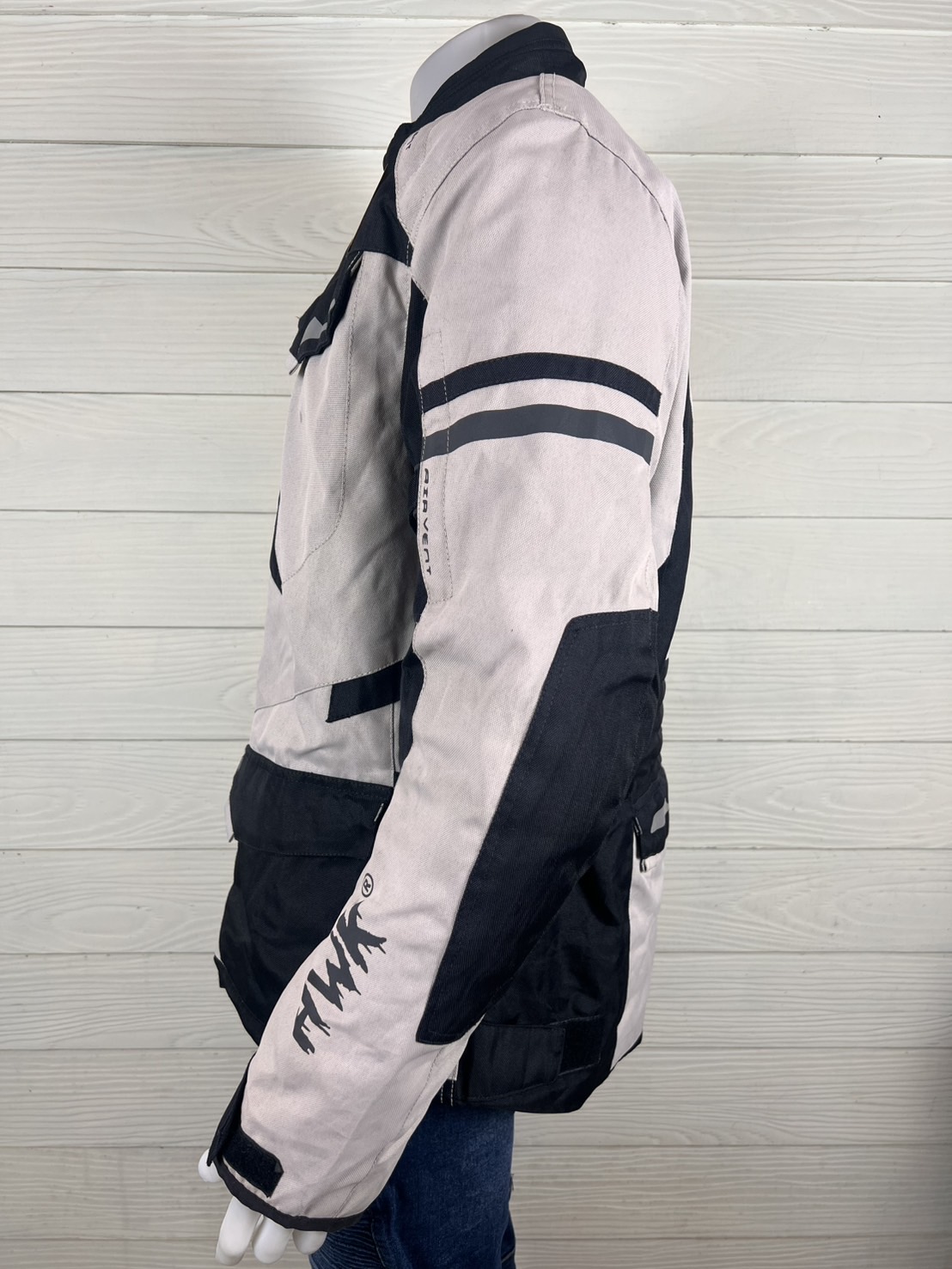 เสื้อขี่มอเตอร์ไซด์( มือสอง) CTA 595 : อก 52" ยาว 28" รอบเอว 48“ (XL) HWK