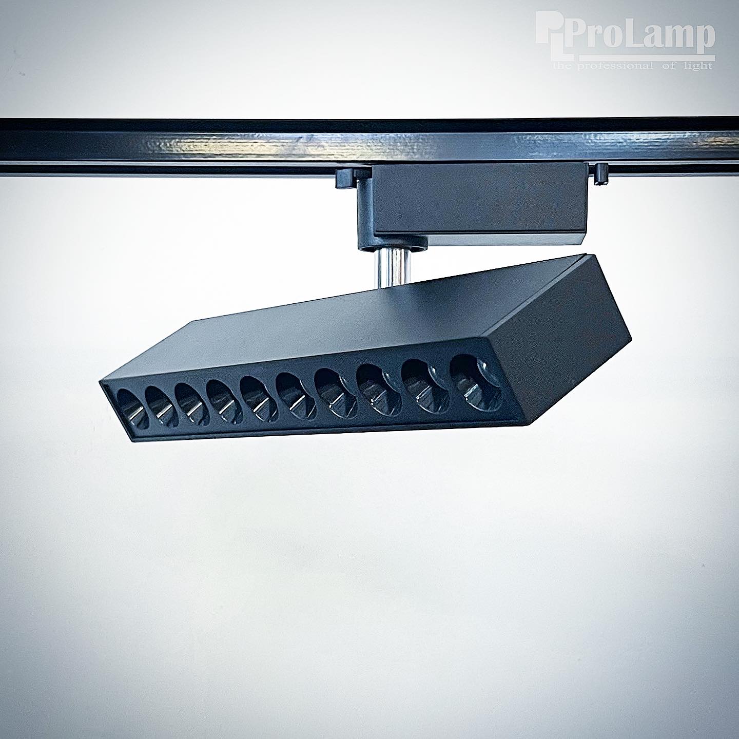 โคมไฟ TRACK LIGHT รุ่น SDG8012 BK