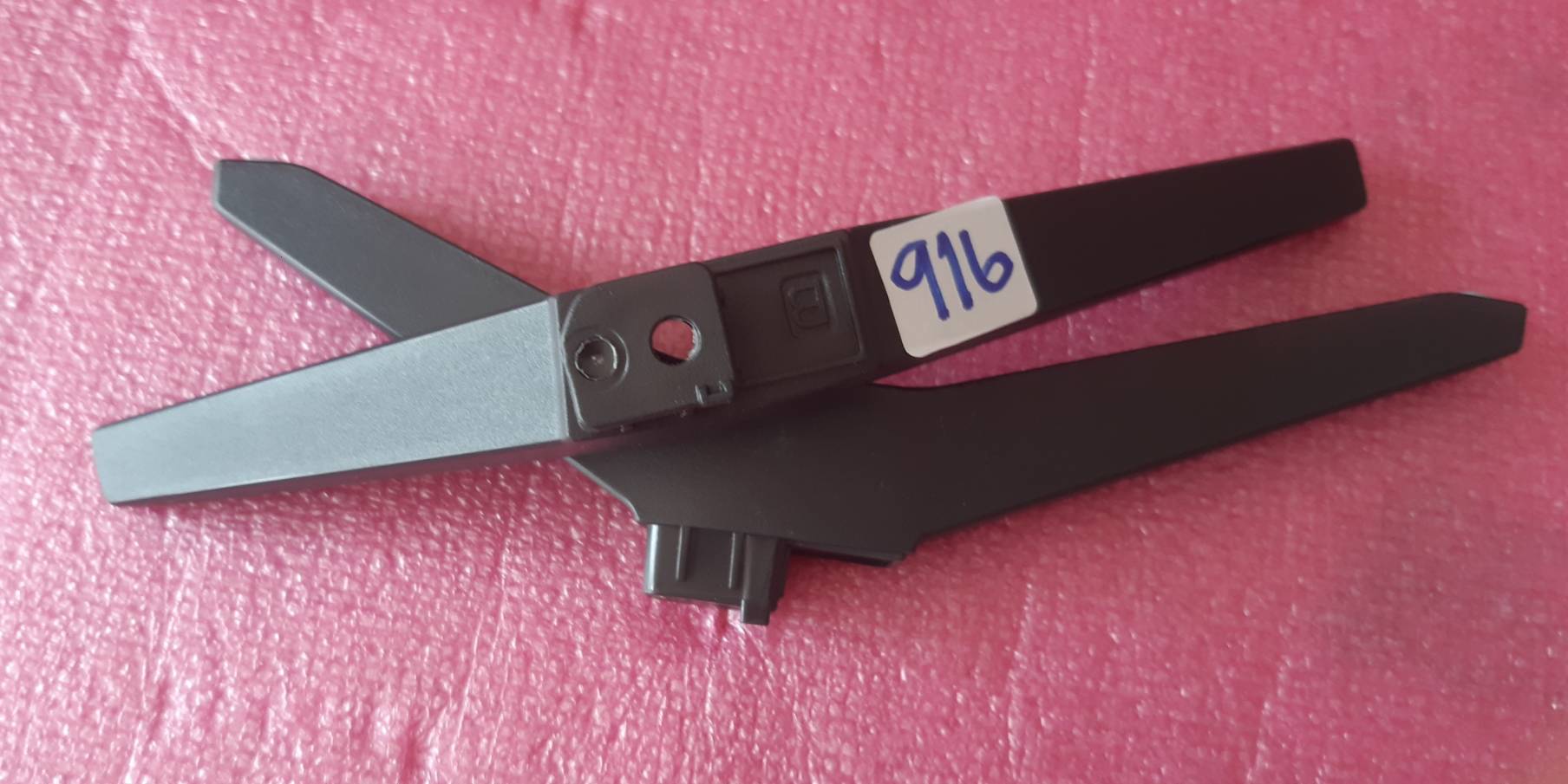 อันที่ 916 ขาทีวี LG 43UJ630T MAM645839