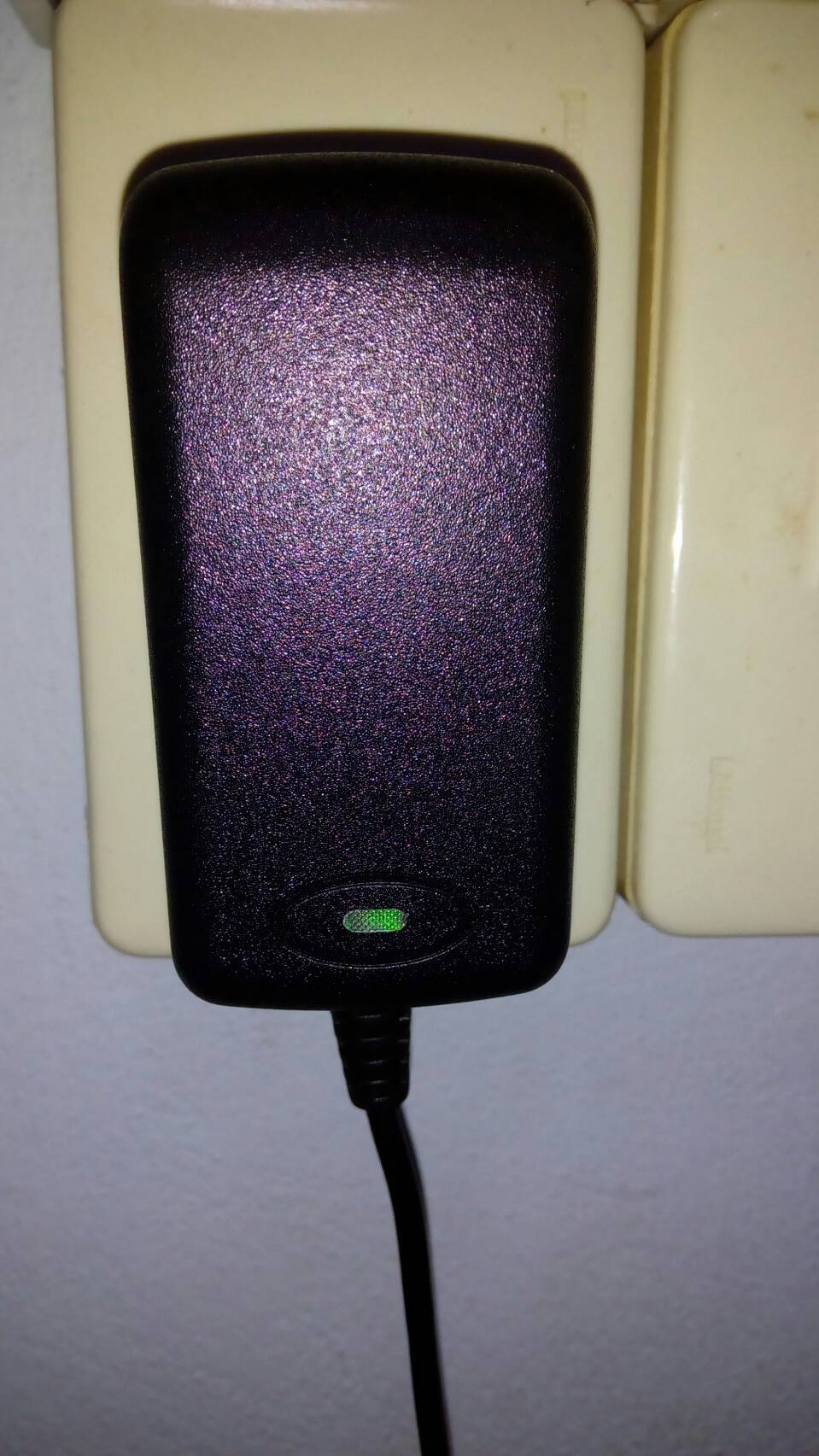 Switching Adapter AC100-240 To 12V 2A