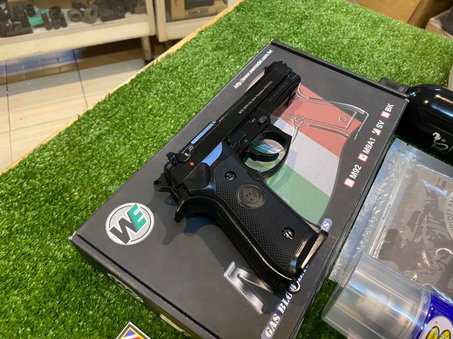 WE - M9A1 Beretta (Full Auto) - สีดำ