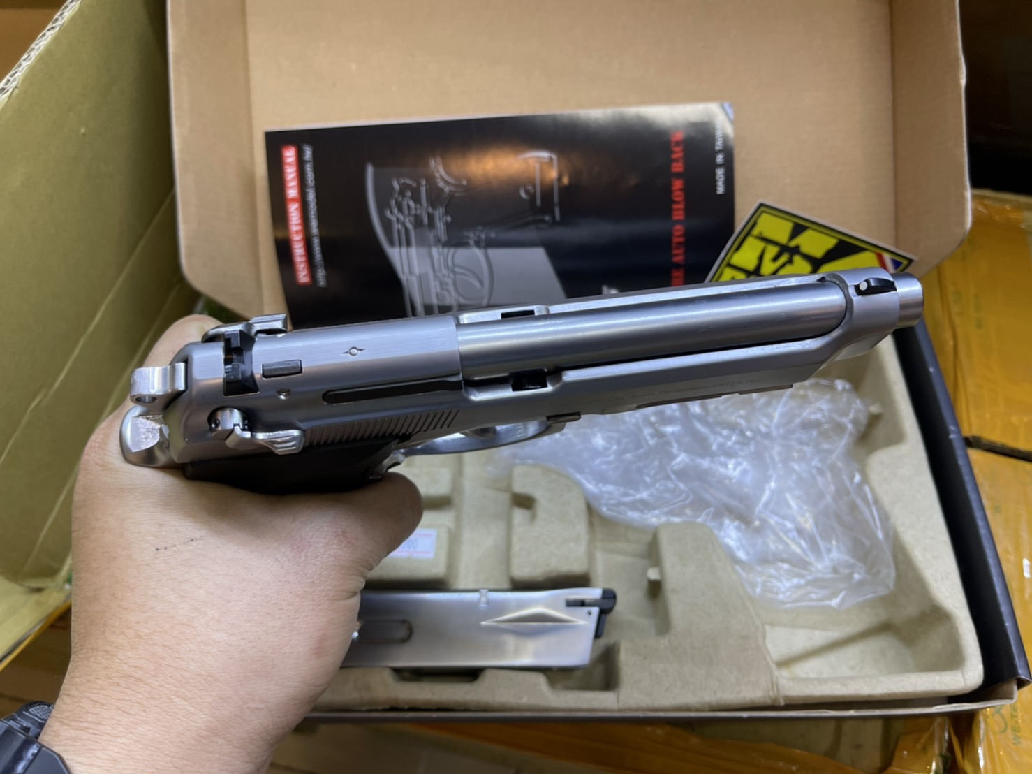 WE M9A1 Beretta (Full Auto) – สีเงิน