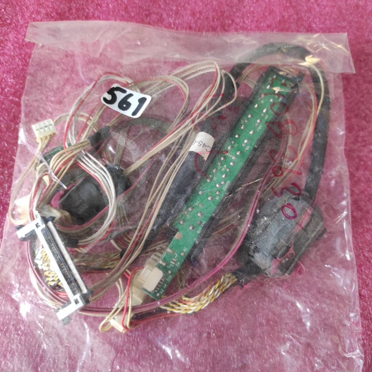 ชุดสายแพร 561 TCL-40B2630