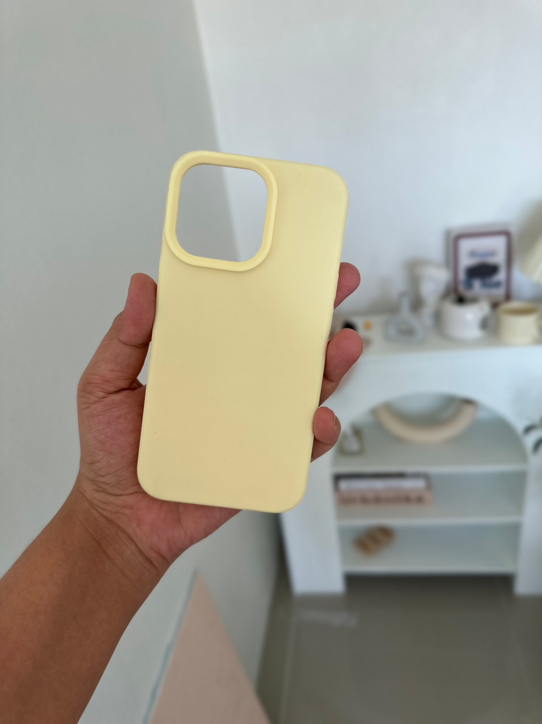 Silicone premium Case v.2 (pastel yellow colors)