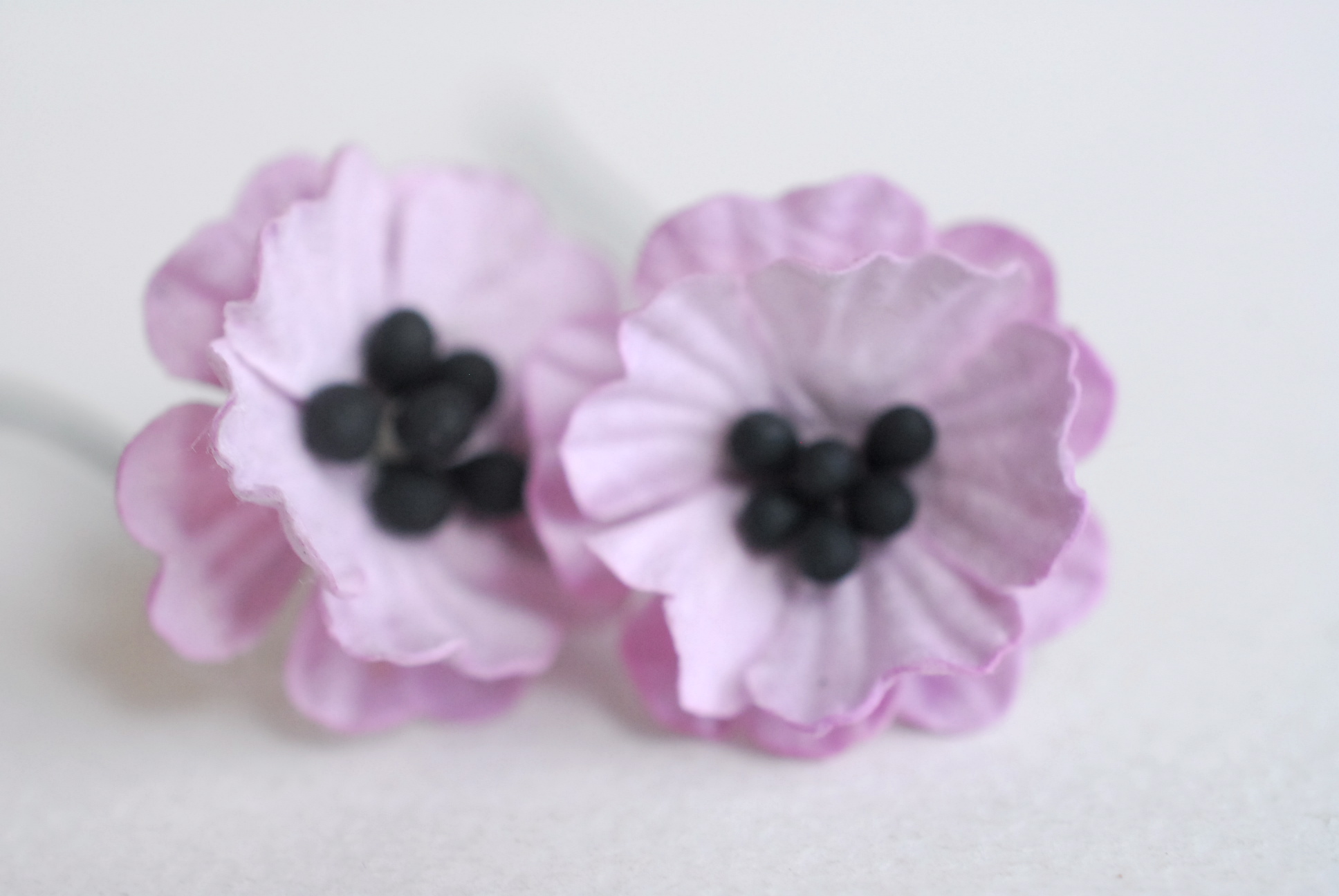 ดอกไม้กระดาษสา ดอกไม้กระดาษสา จตุจักร งานประดิษฐ์ ดอกไม้ทำข้อมือเพื่อนเจ้าสาว แต่งงาน, purple Poppy, ดอกไม้กระดาษ poppy สีม่วงอ่อน pale purple color ขนาด 2.00 cm.