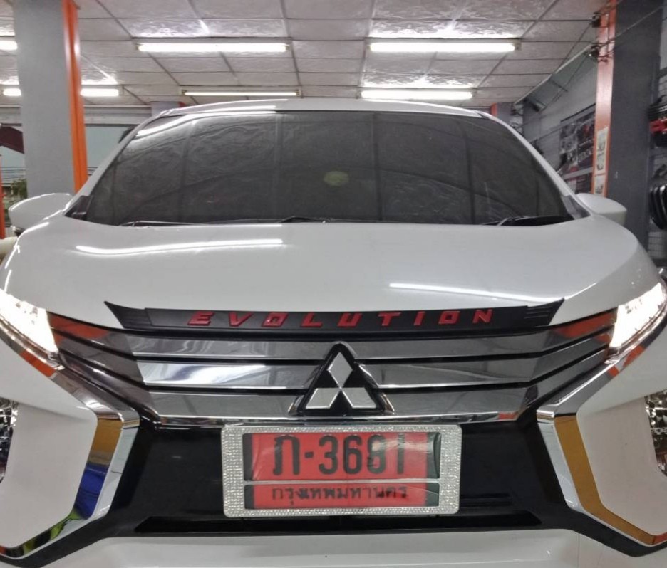 XPANDER-ชุดคิ้วฝากระโปรงหน้า+คาดฝากระโปรงหลังดำด้านตัวหนังสือแดงใหม่ 2 ชิ้น