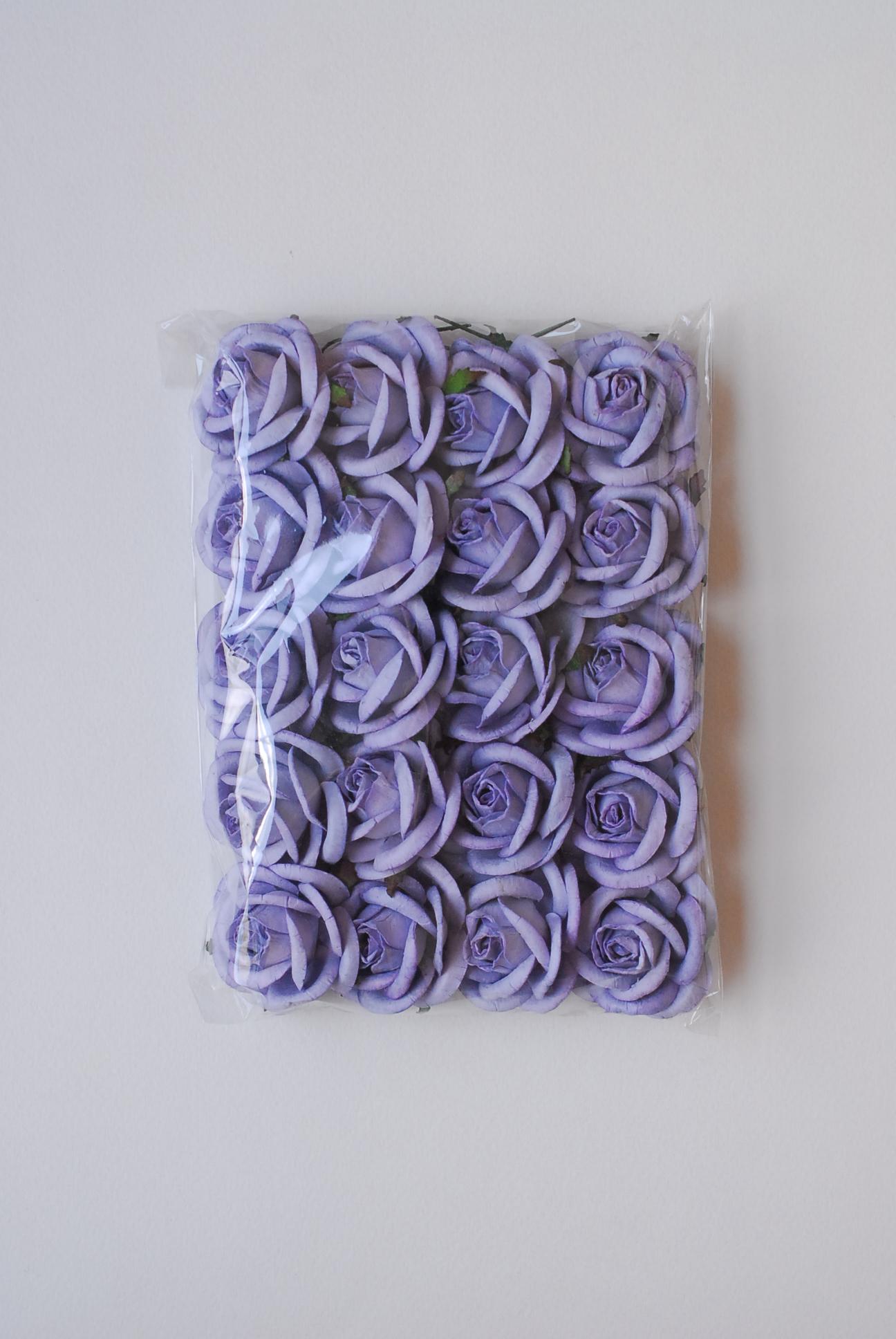 ดอกไม้กระดาษสาราคาส่ง, ดอกกุหลาบกระดาษสา ดอกไม้ประดิษฐ์ ตกแต่งงานแต่งงาน ขนา่ด 4.5 cm., สำหรับของชำร่วย, งานแต่งงาน, ดอกไม้ทำข้อมือเจ้าสาว สีม่วงอ่อนตุ่น Paper flower,20 Pieces mulberry rose, 4.5 cm. periwinkle color.