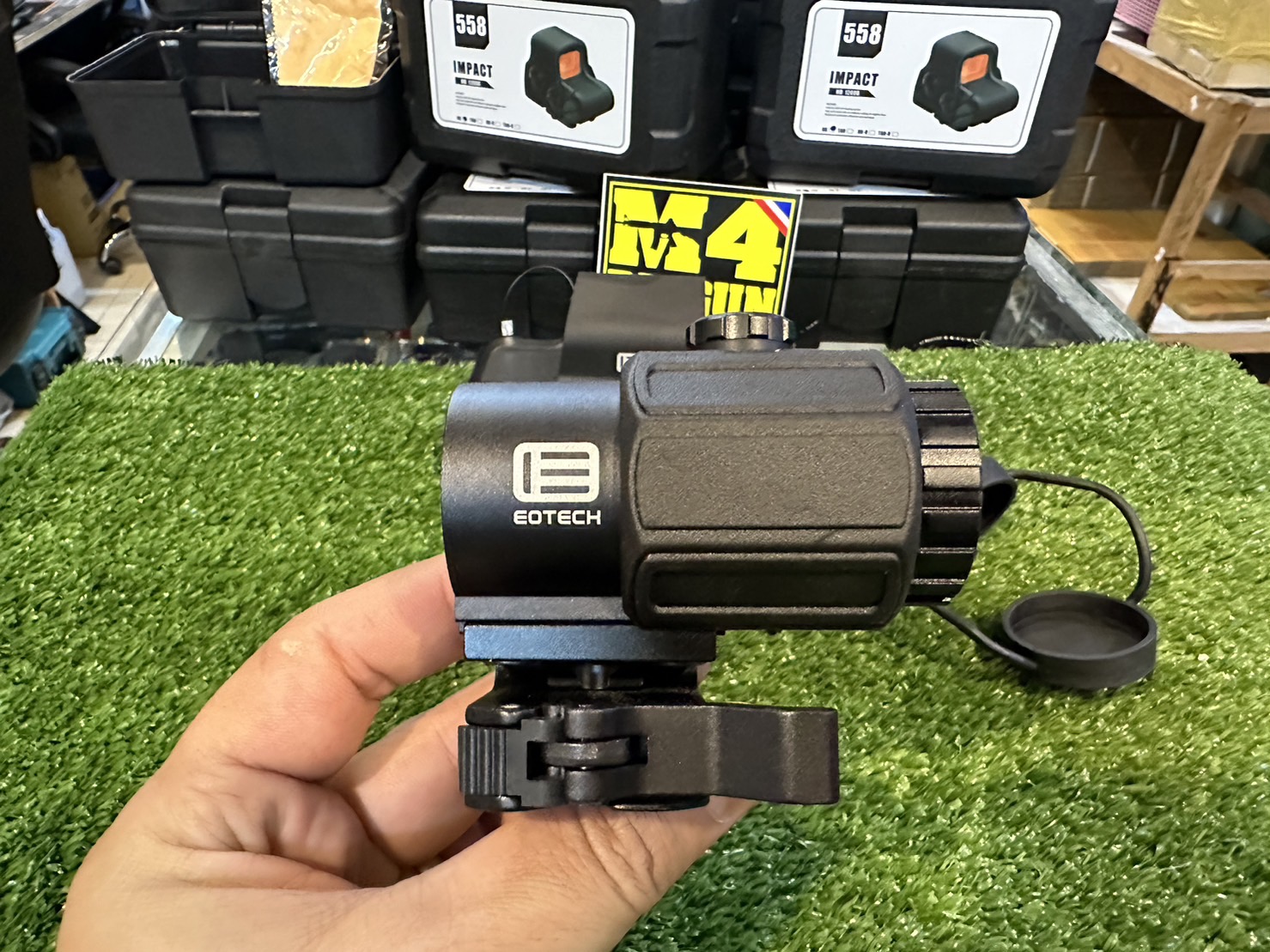 Dot: ซูมหลัง EOTECH