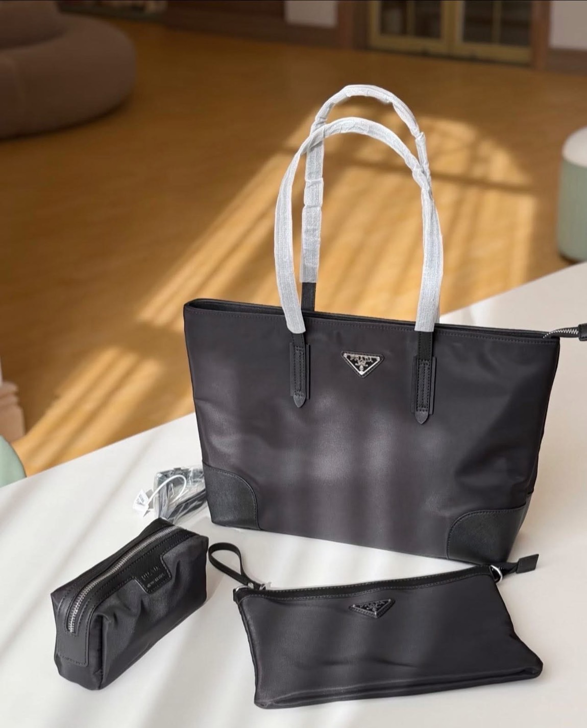 กระเป๋า 𝙋𝙧𝙖𝙙𝙖 Set 3 ใบ ของแท้ 💯